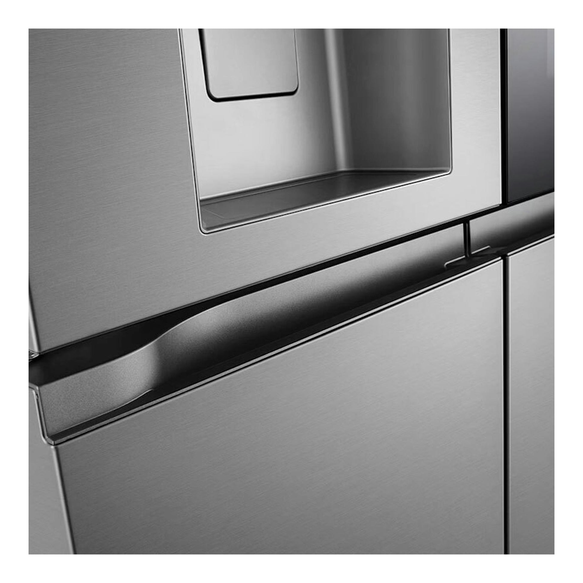 Frigorífico americano LG GMK960PY2E inox, vista frontal en primer plano de puertas y tiradores metálicos.