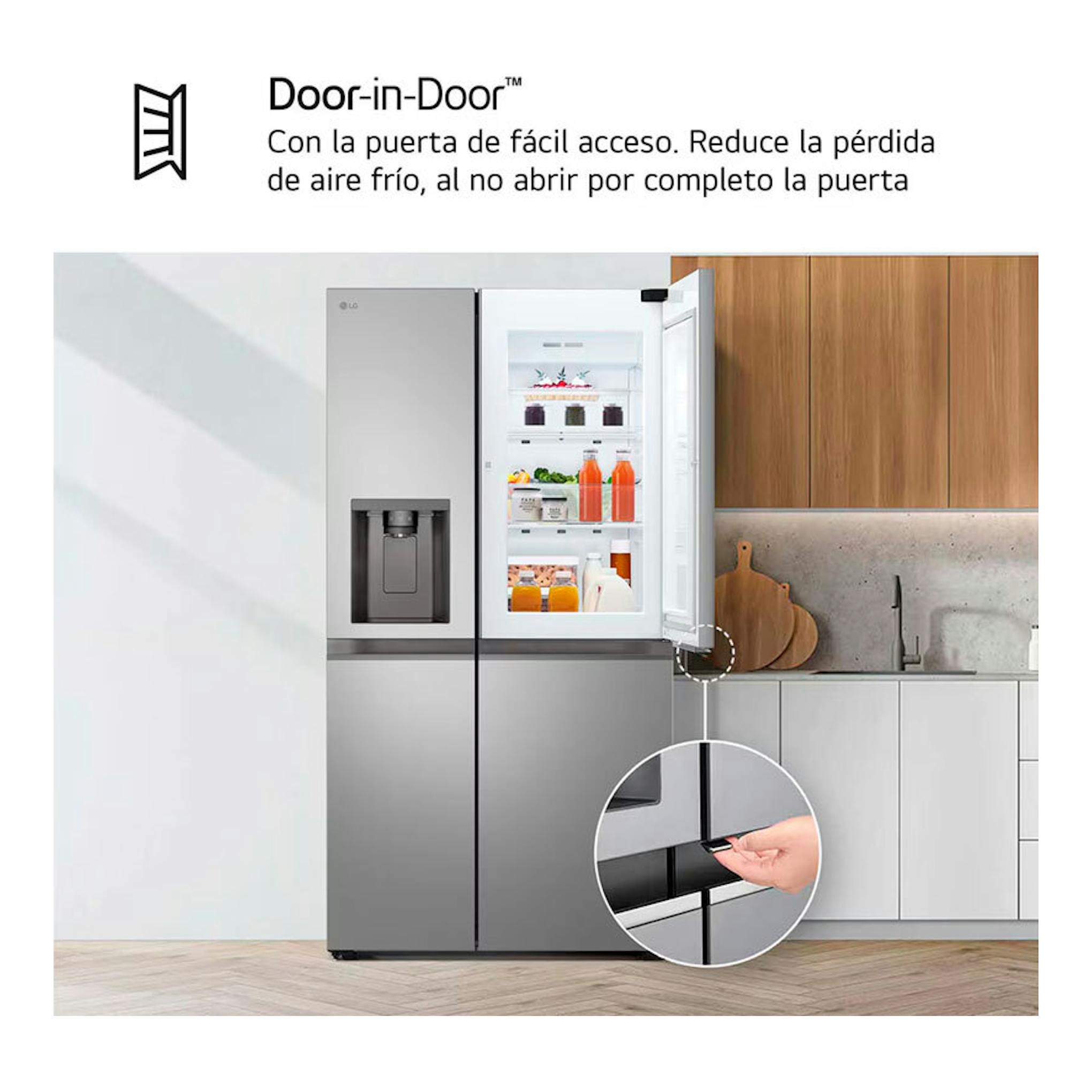 Frigorífico americano LG GSJC41PYPE inox, vista frontal, con puerta Door-in-Door abierta y dispensador de agua.