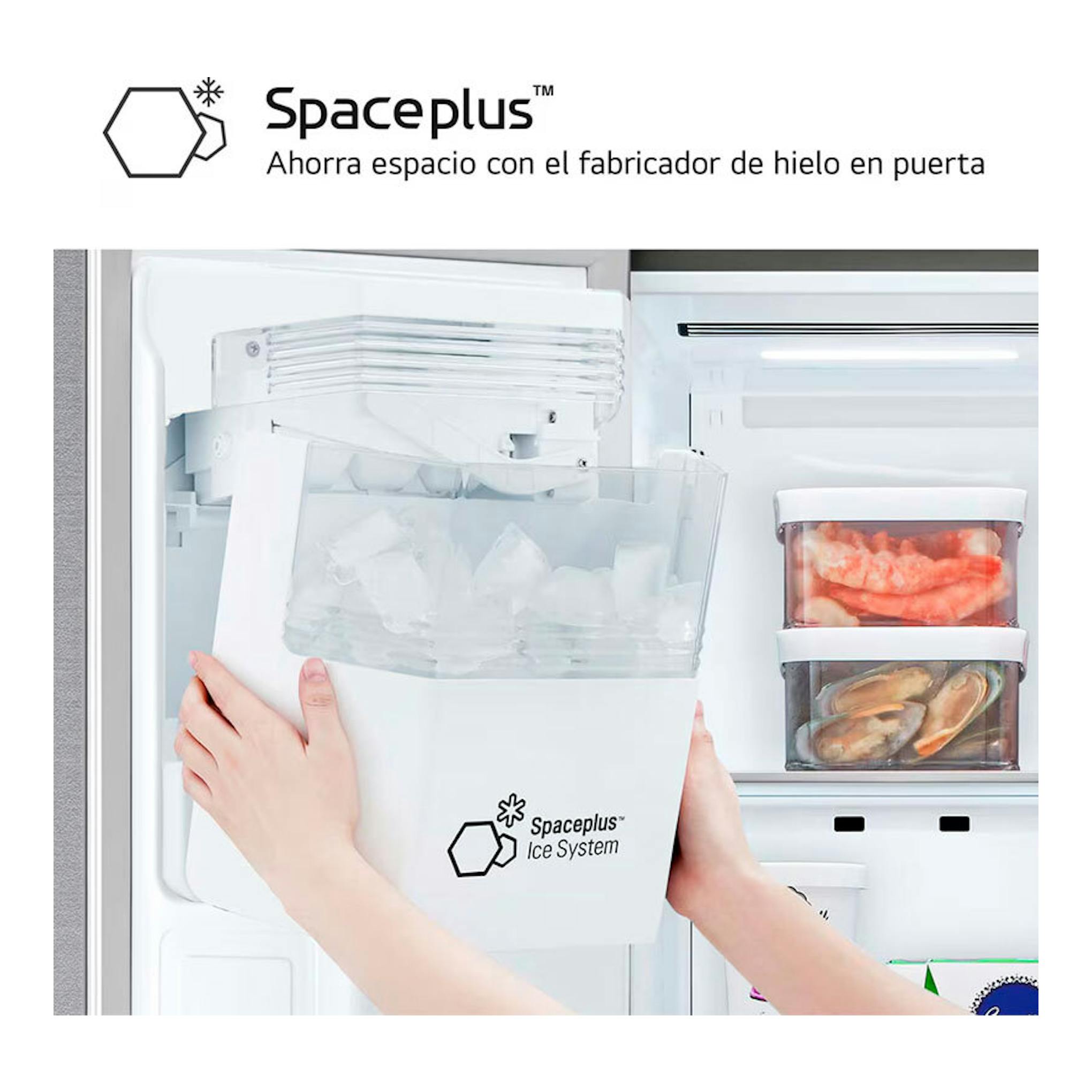 Interior de frigorífico americano LG GSJC41PYPE inox, con sistema Spaceplus de hielo en la puerta.