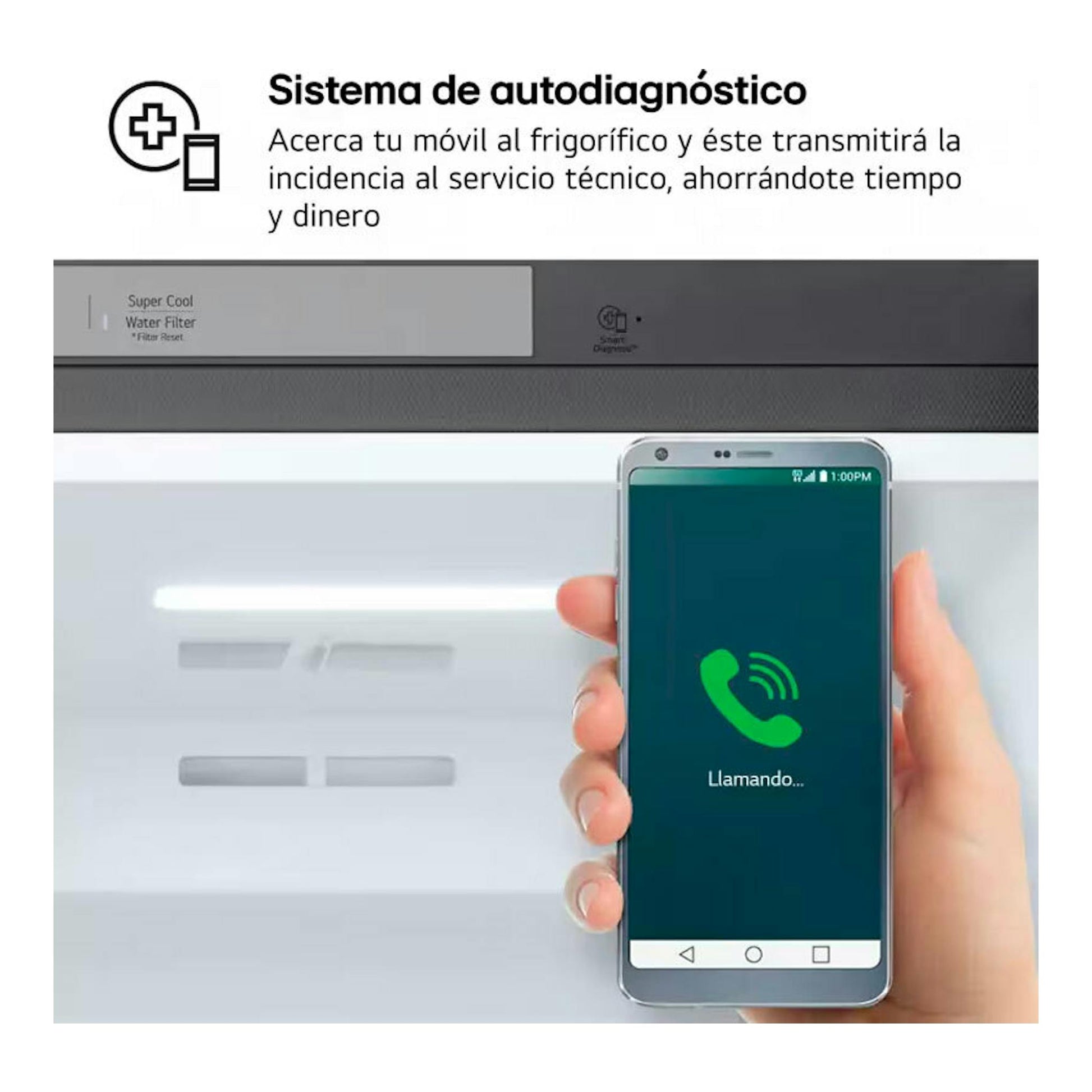 Frigorífico americano LG GSLC40PYPE Inox con un móvil acercado a la puerta para autodiagnóstico.