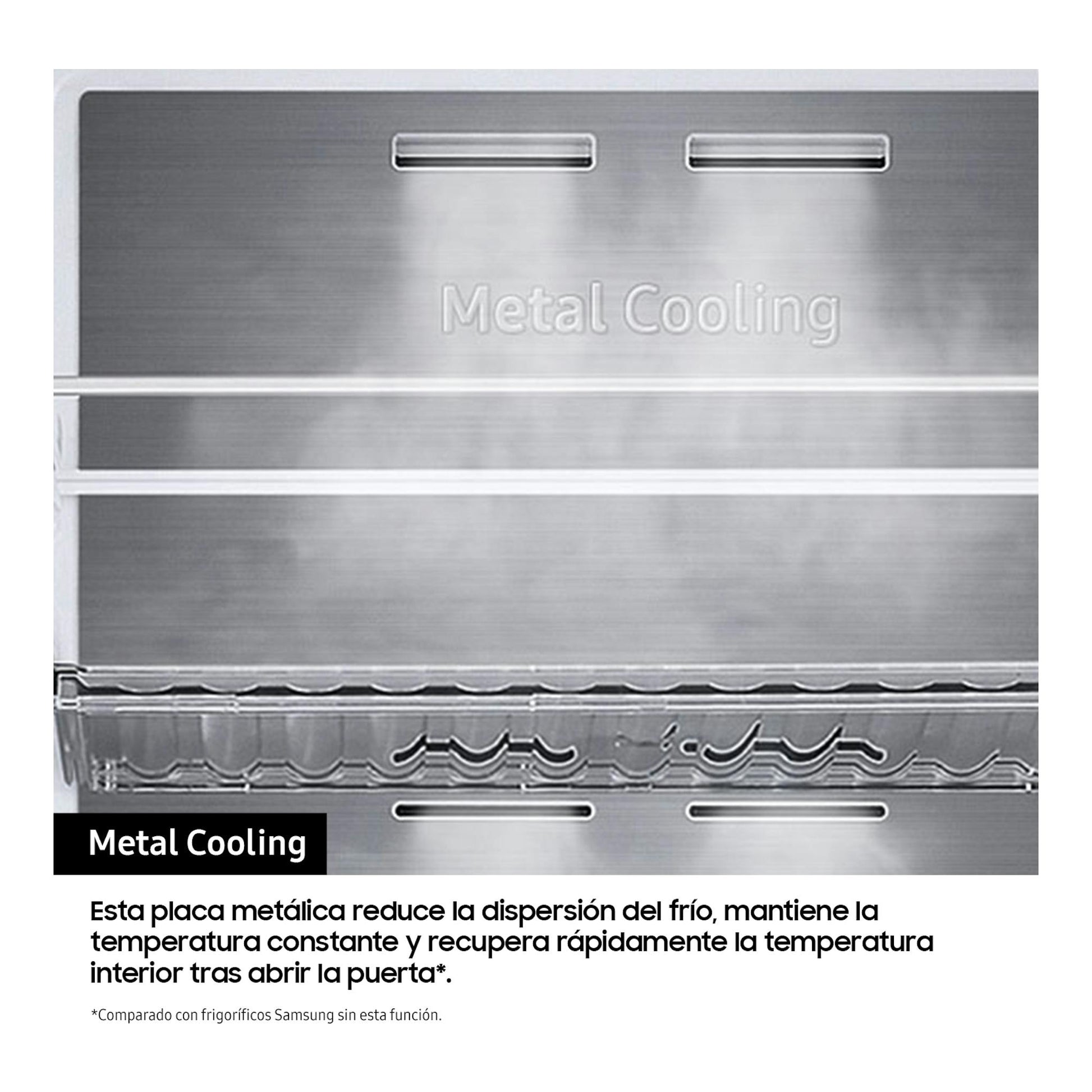 Detalle frontal de la placa Metal Cooling de un frigorífico Samsung RS70F67KCTEF en inox.