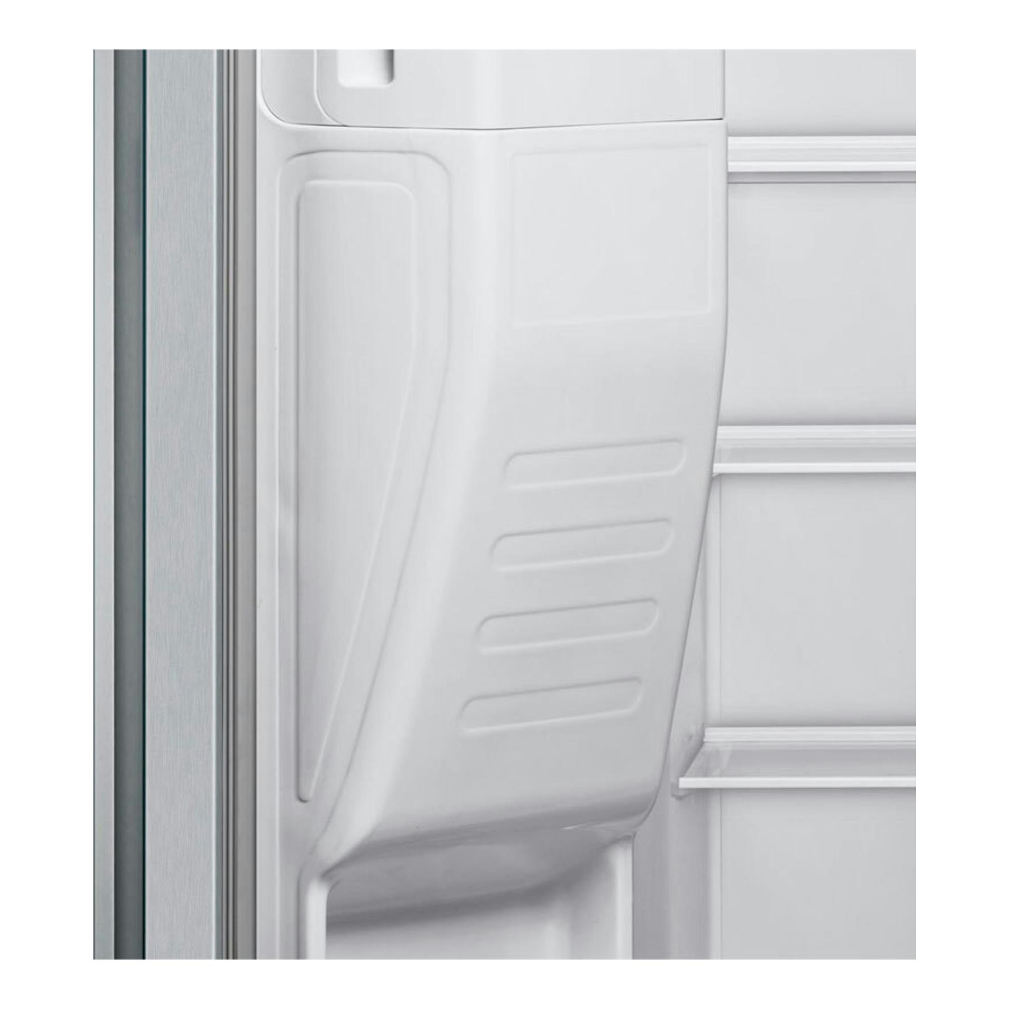 Frigorífico americano Siemens KA93GAIDP inox, detalle en primer plano del interior blanco y borde de acero.