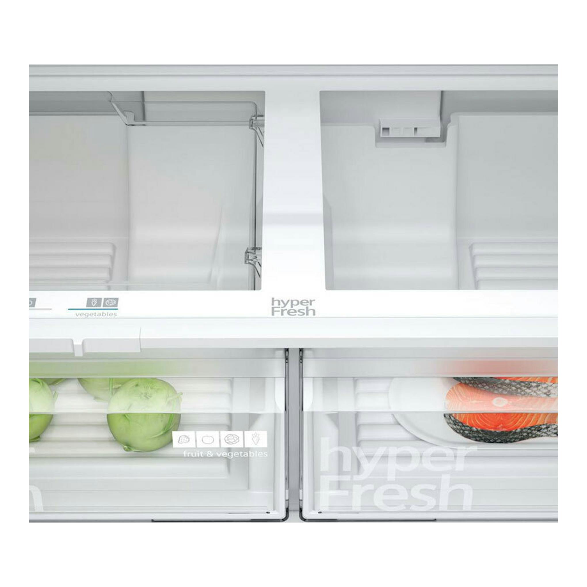 Interior de frigorífico americano Siemens KF96NVPEA inox, con cajones hyperFresh para frutas y verduras, vista frontal.