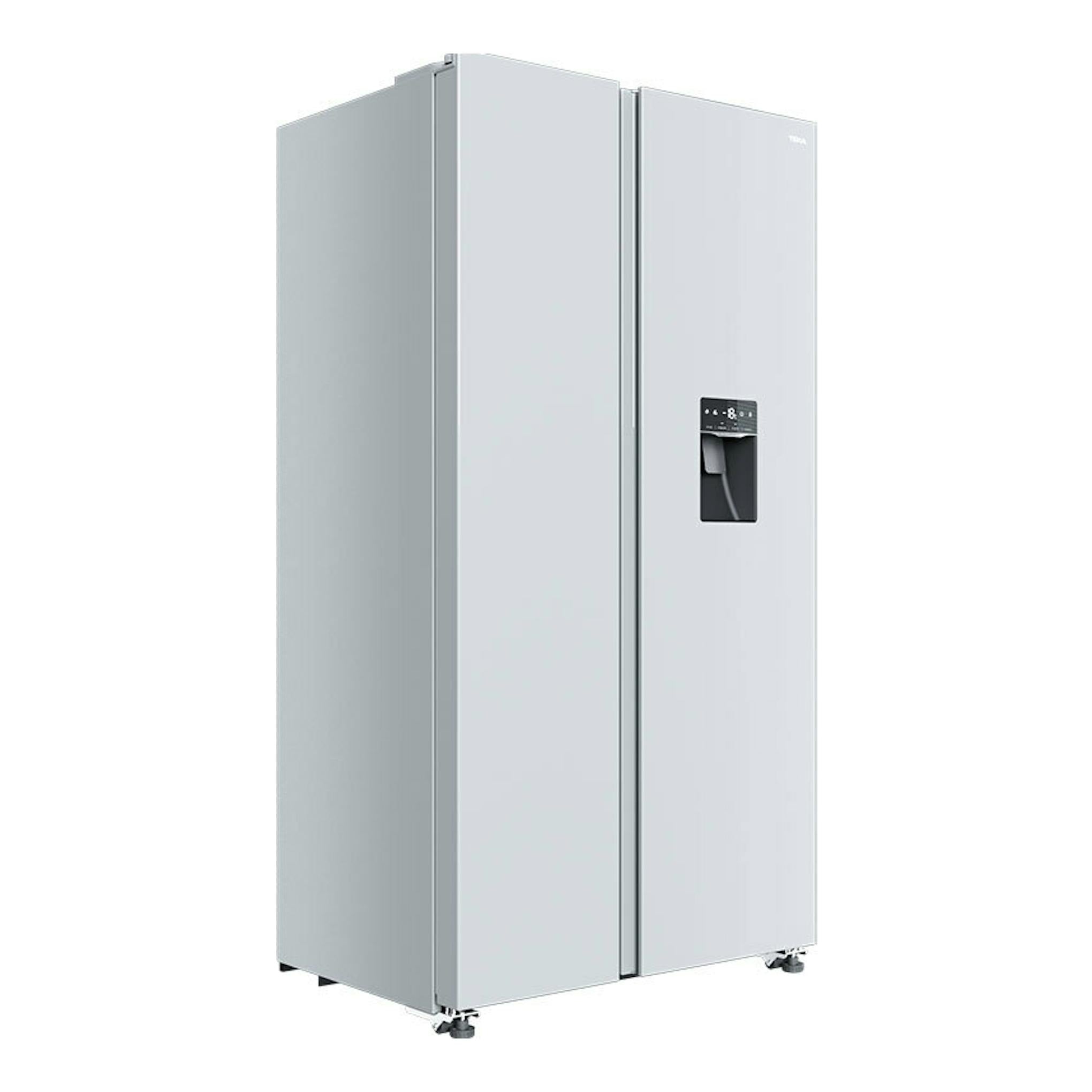 Frigorífico americano Teka RLF74930WH blanco, vista frontal en ángulo, con dispensador de agua.