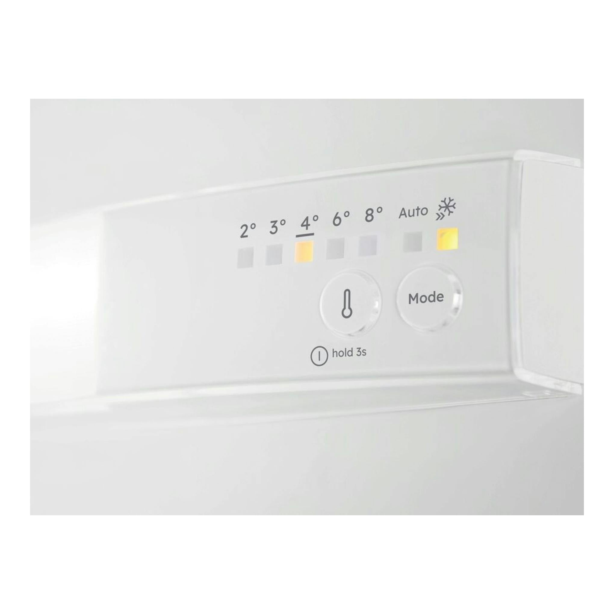 Panel frontal blanco de frigorífico Electrolux LNA6LE18S, con selector 2°-8° y botón Mode.