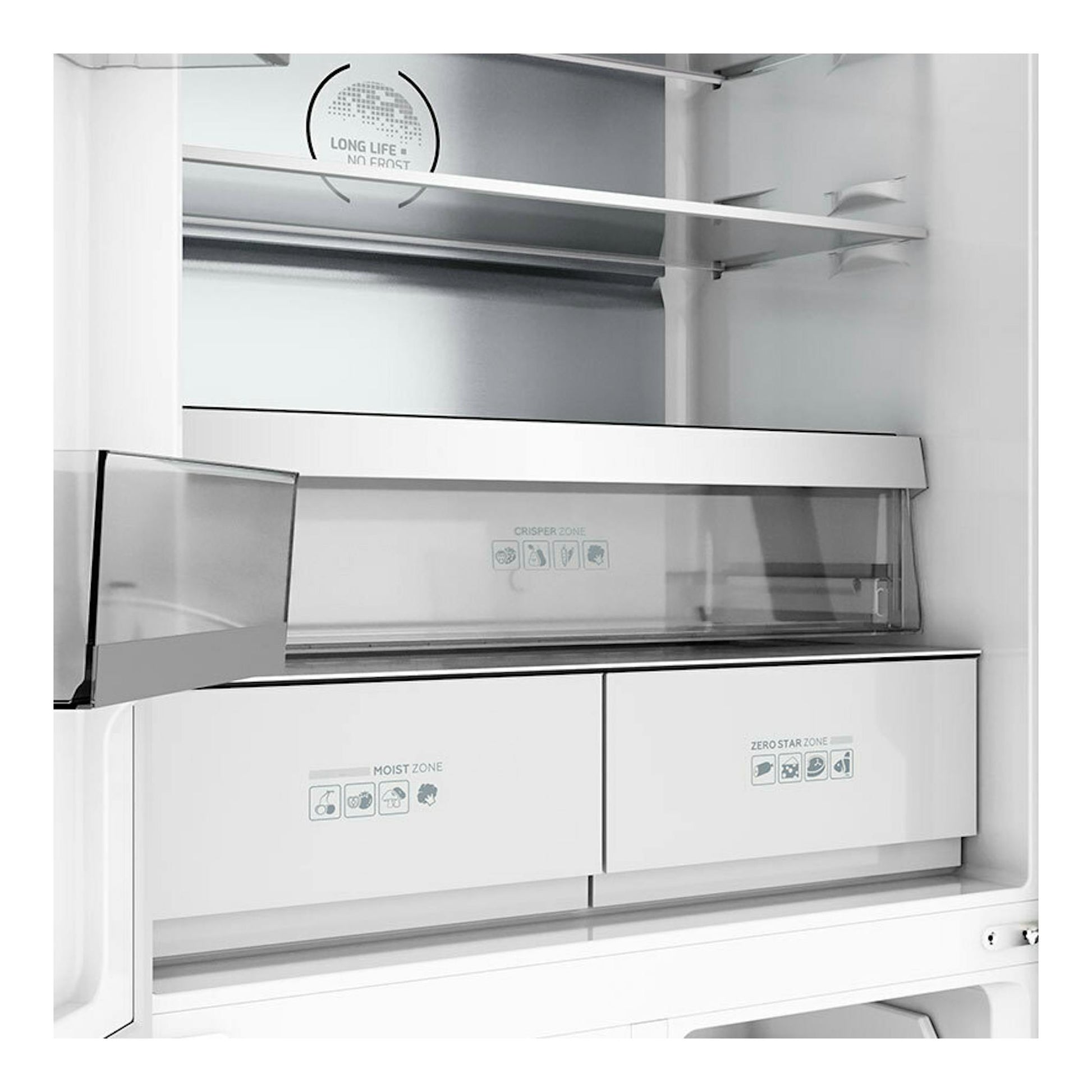Interior de frigorífico Teka RMF77960INOX inox, con estantes y cajones transparentes, vista frontal.