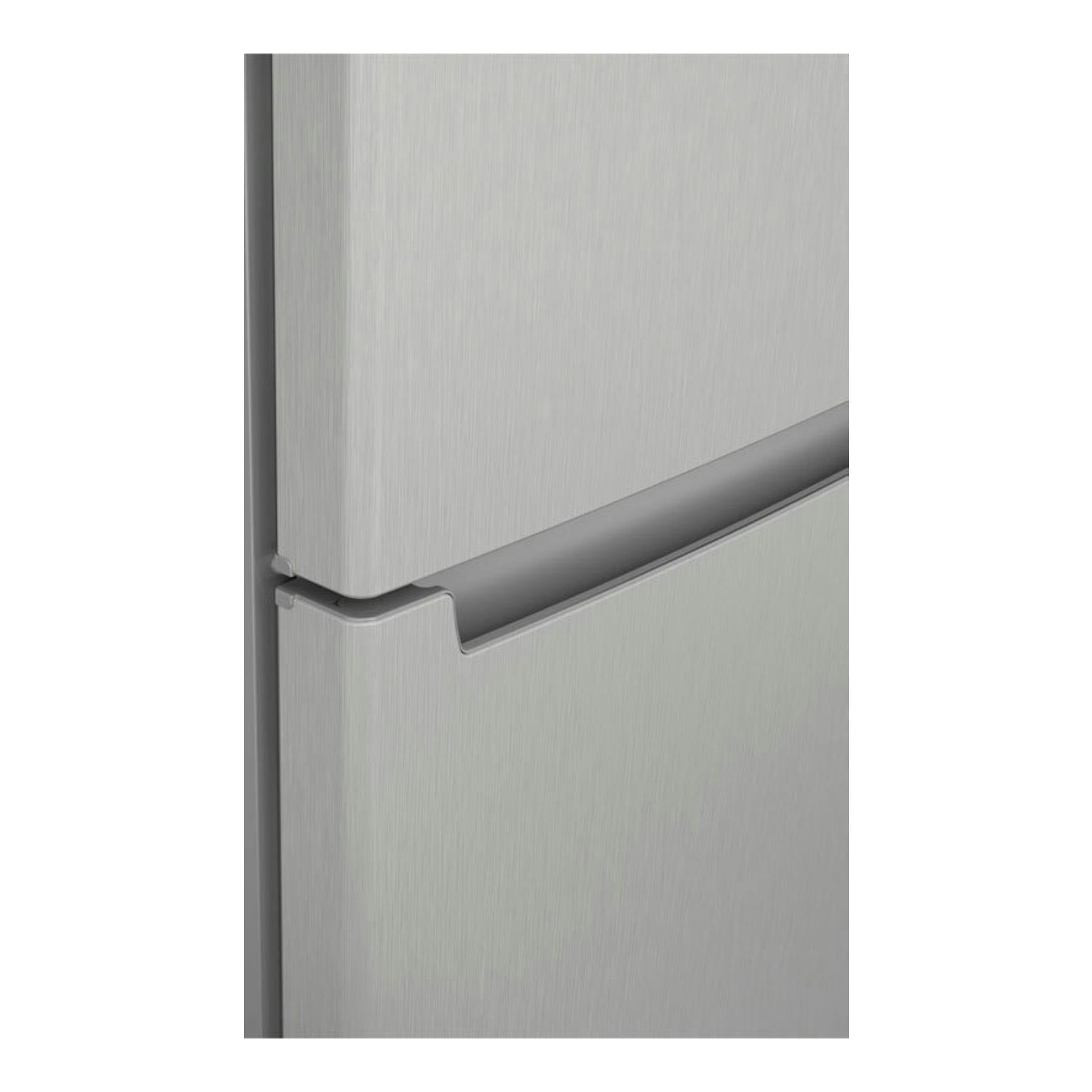 Frigorífico combi Balay 3KFE351MI inox, vista frontal en primer plano del borde de las puertas.