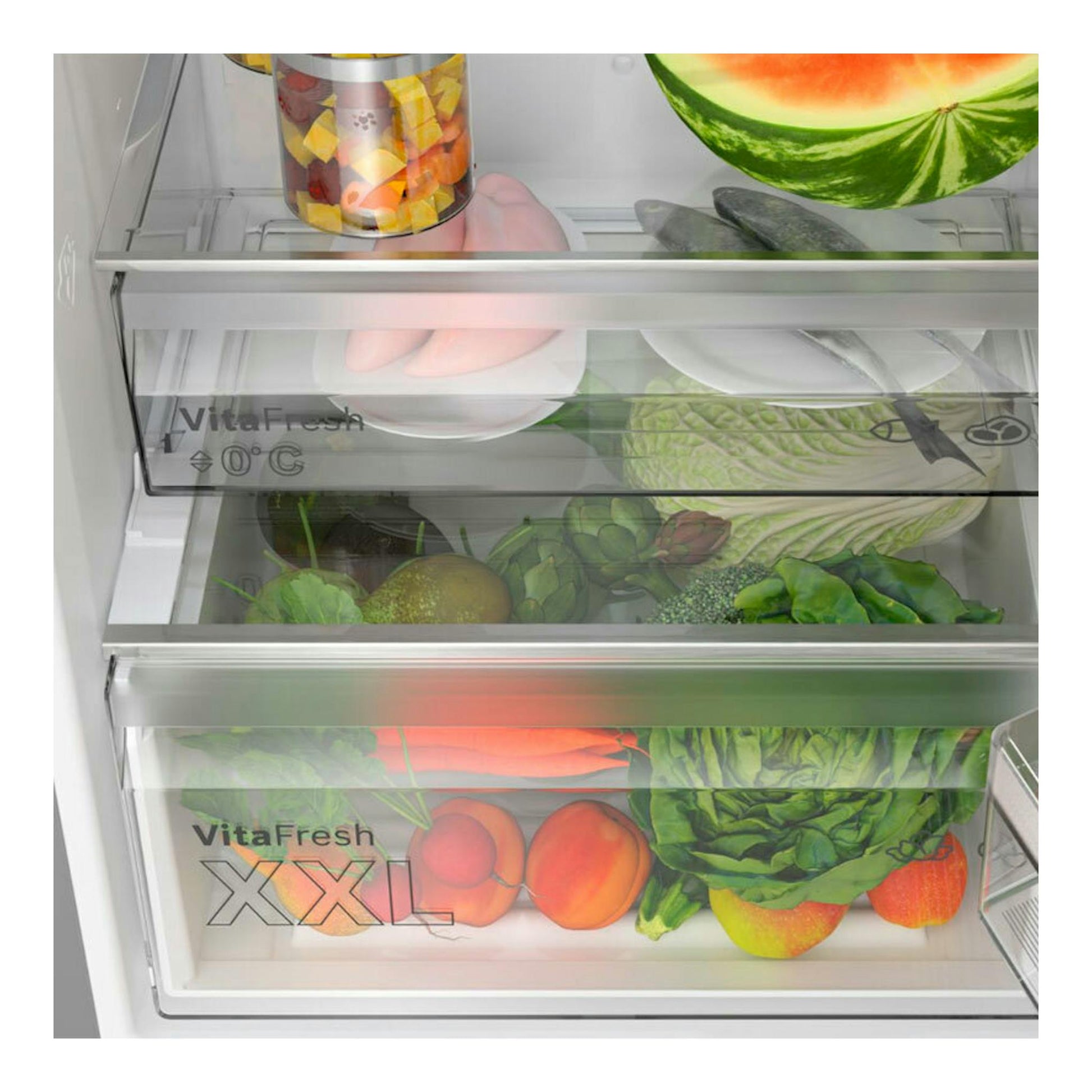 Vista interior de frigorífico Bosch KGN392ICF inox, con cajones transparentes VitaFresh XXL.