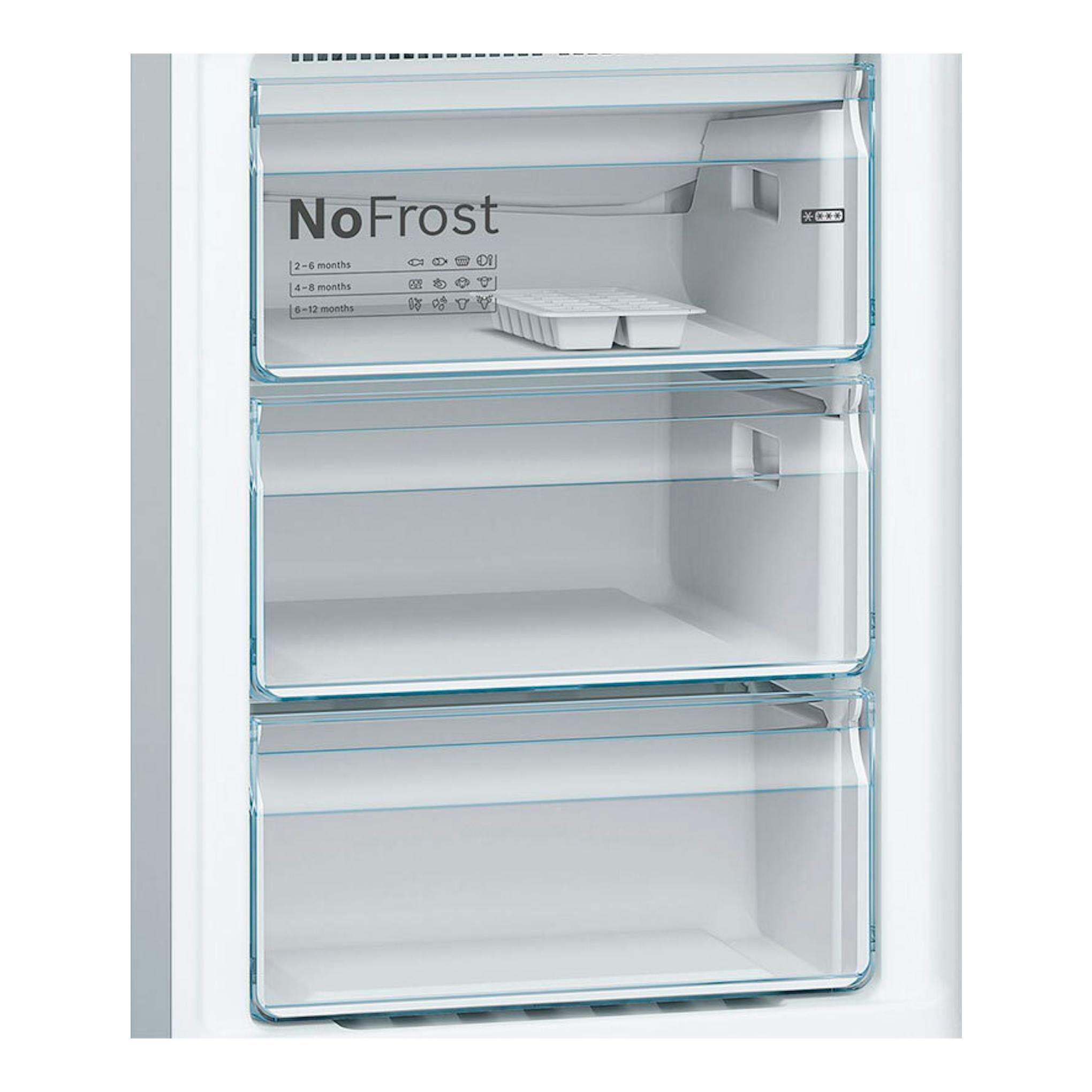 Interior del congelador Bosch KGN39VIDB, con tres cajones transparentes y vista frontal.