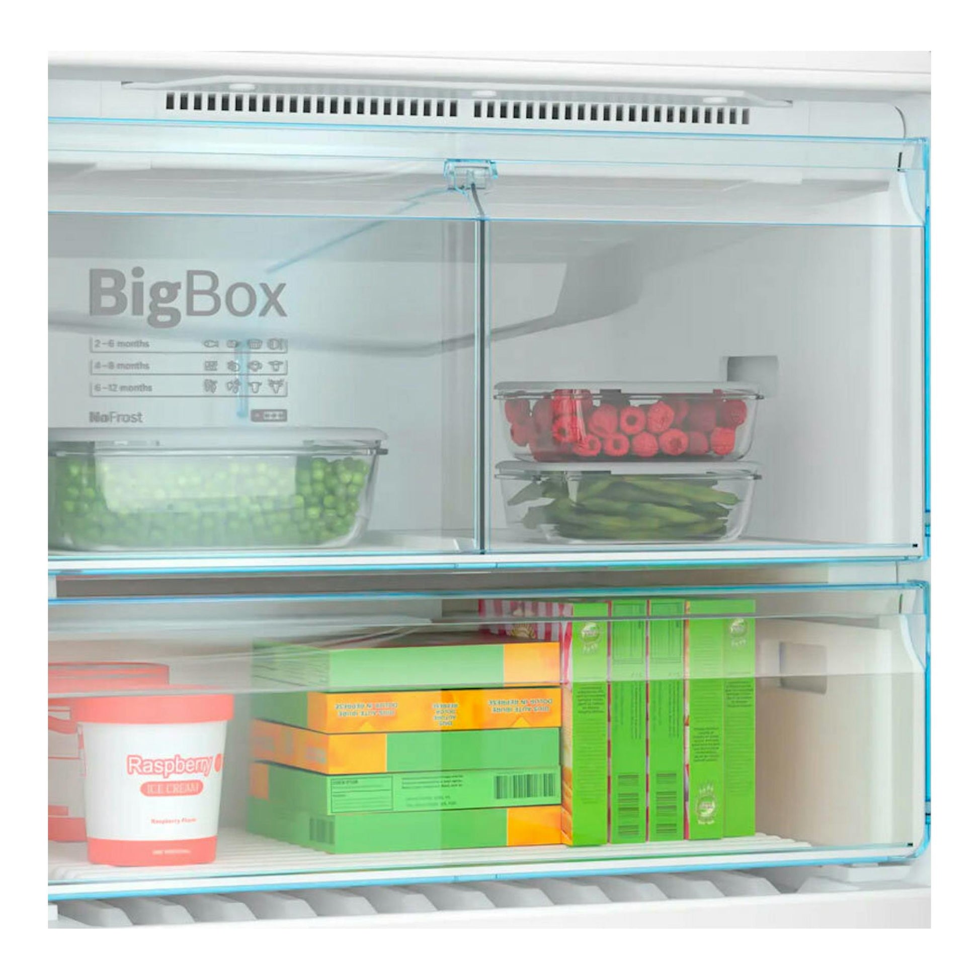 Interior de frigorífico combi Bosch KGN86VIEA, con cajones y bandejas transparentes con alimentos.