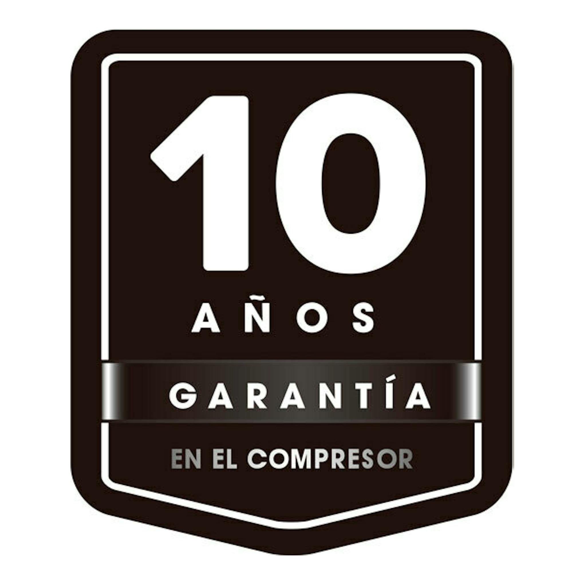 Sello negro con borde blanco y texto “10 años de garantía en el compresor”.