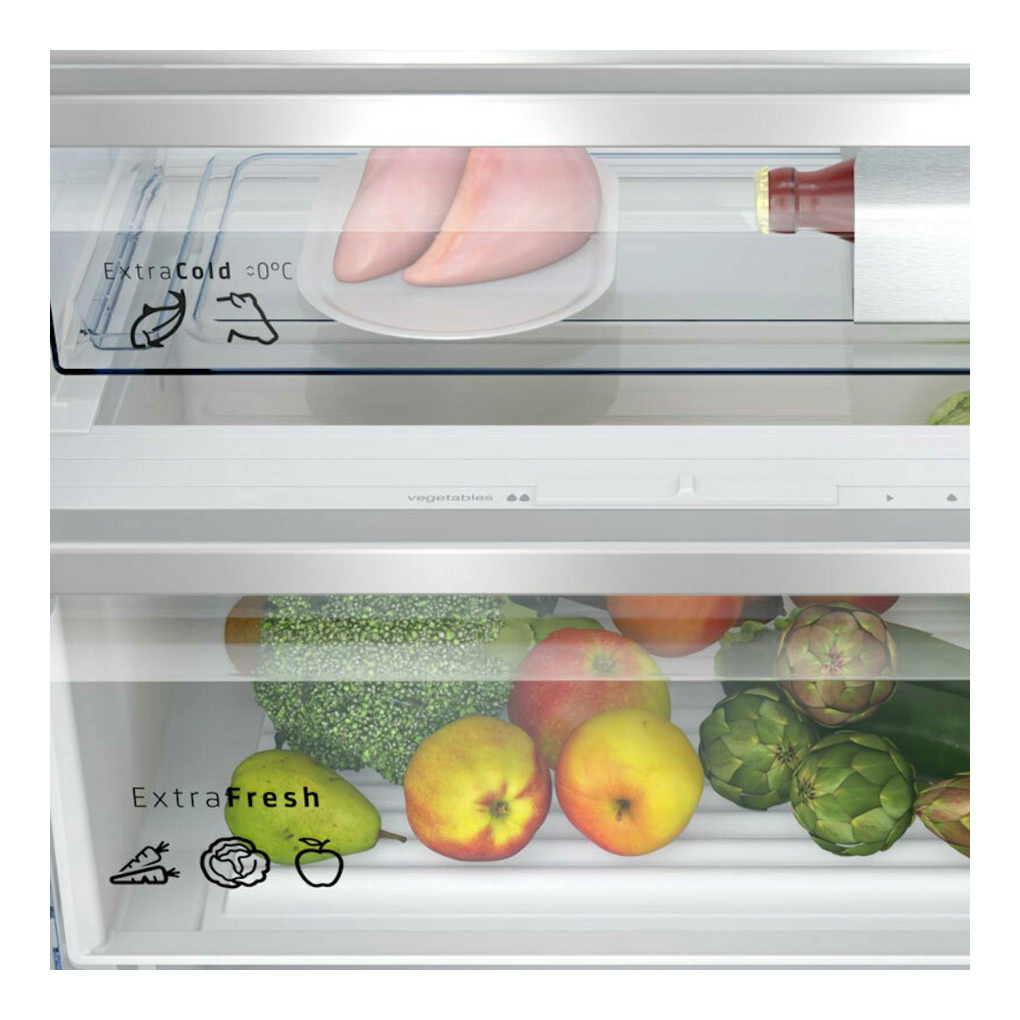 Interior de frigorífico Balay 3KID967F con cajones transparentes, fruta y verduras, zonas ExtraCold y ExtraFresh.