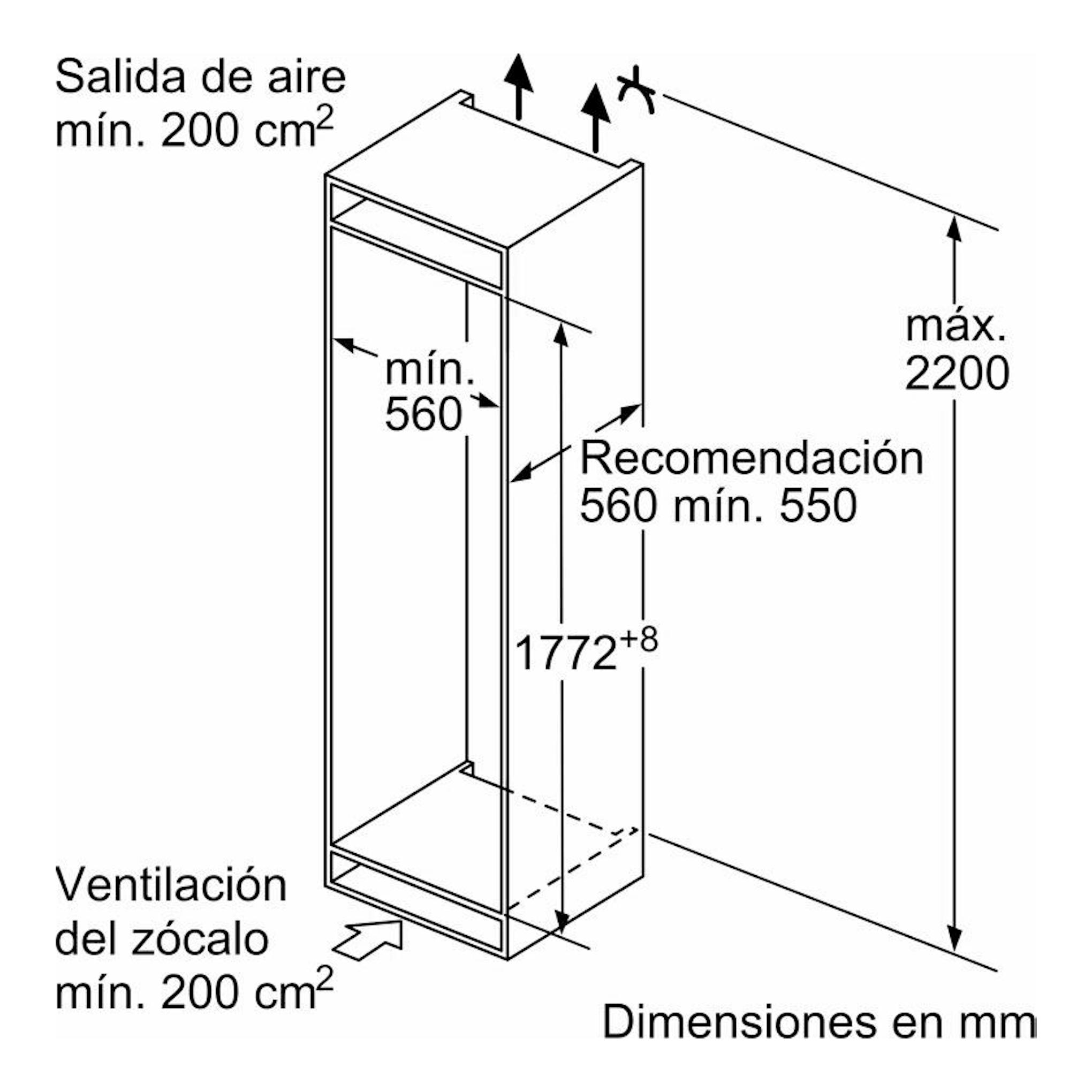 Esquema técnico del frigorífico integrable Balay 3KIE734F con medidas de hueco y ventilación en mm.