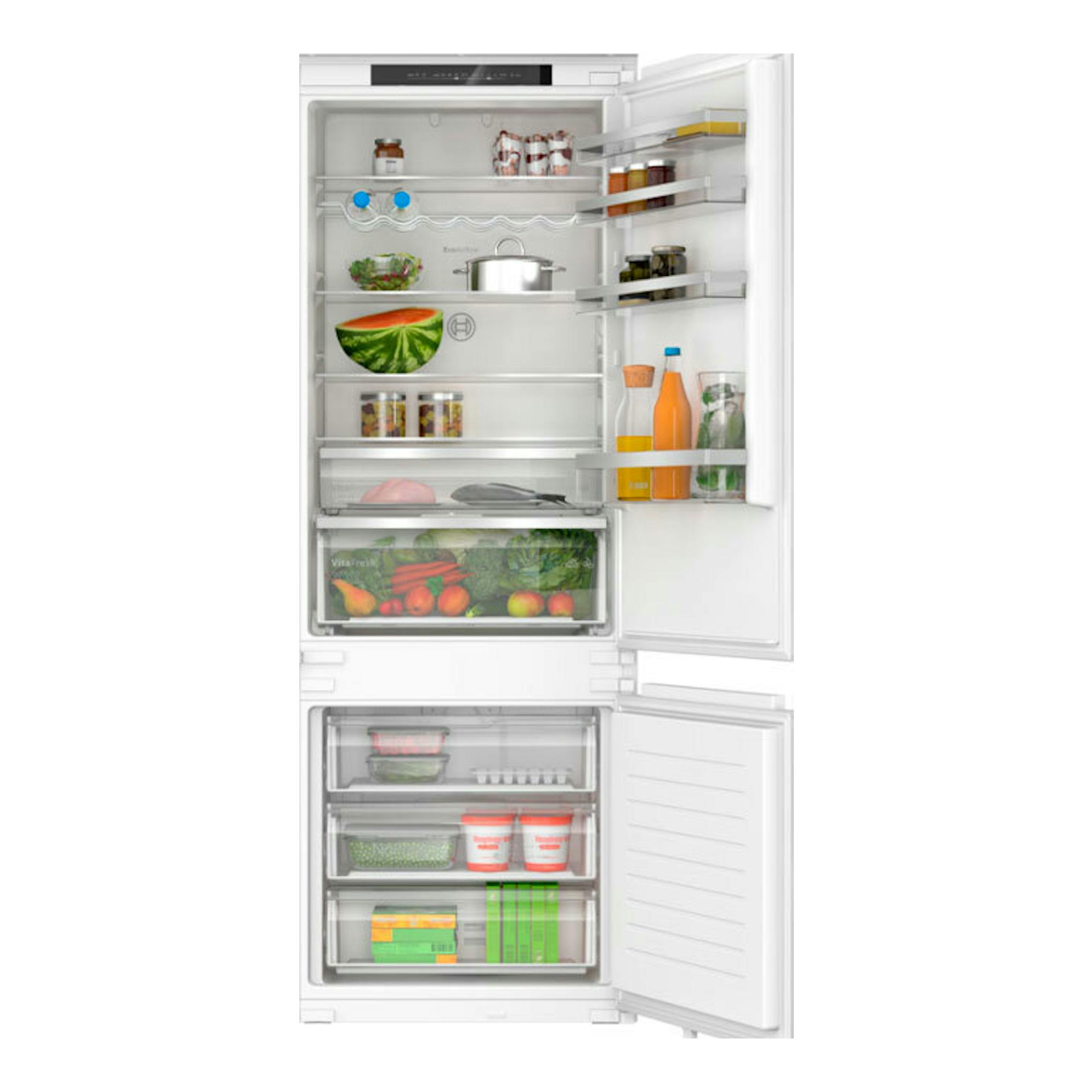 Frigorífico combi integrable Bosch KBN96VSE0, vista frontal abierta en blanco, con frigorífico y congelador visibles.