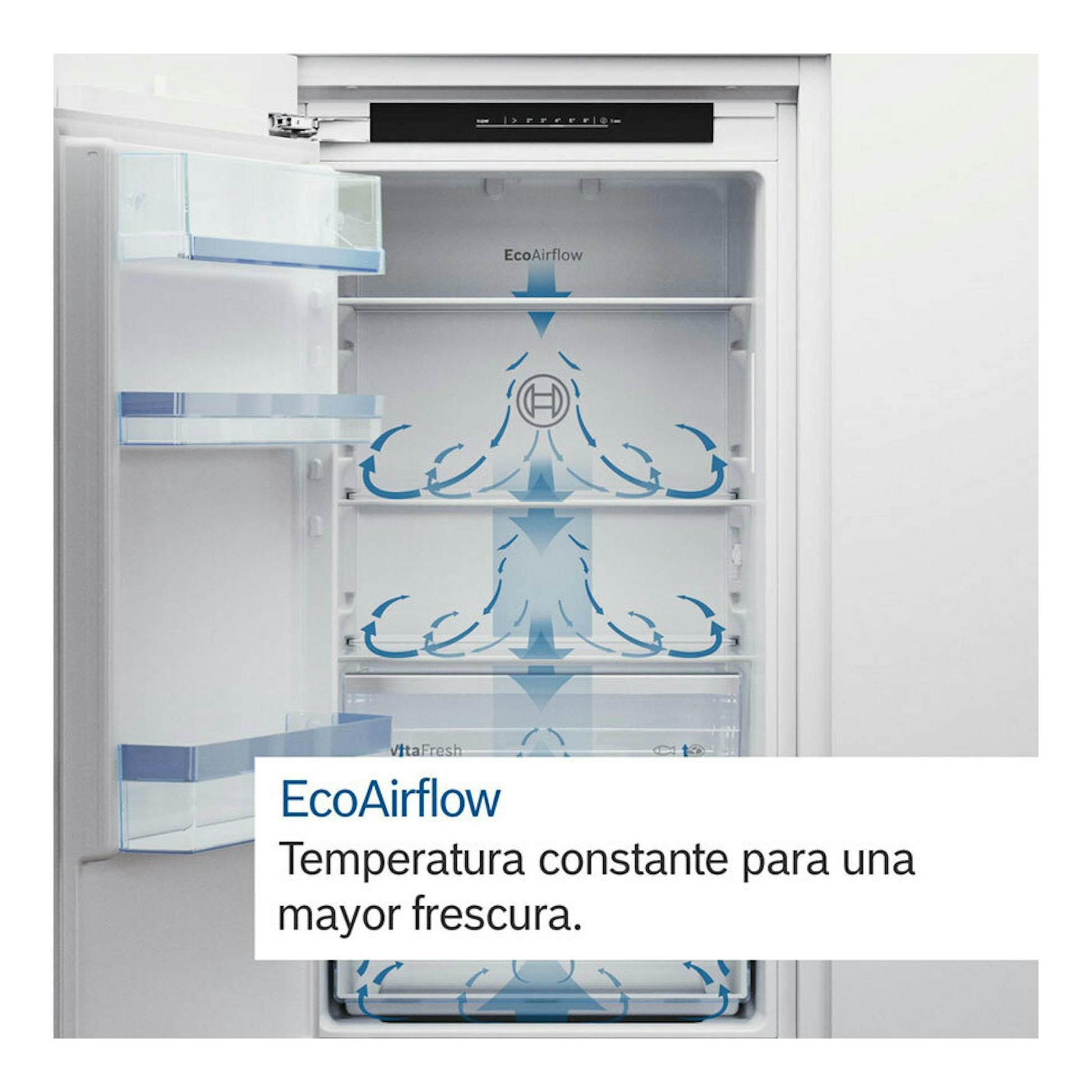 Vista frontal del interior de un frigorífico combi integrable Bosch KIN96VFD0, blanco, con estantes y EcoAirflow.