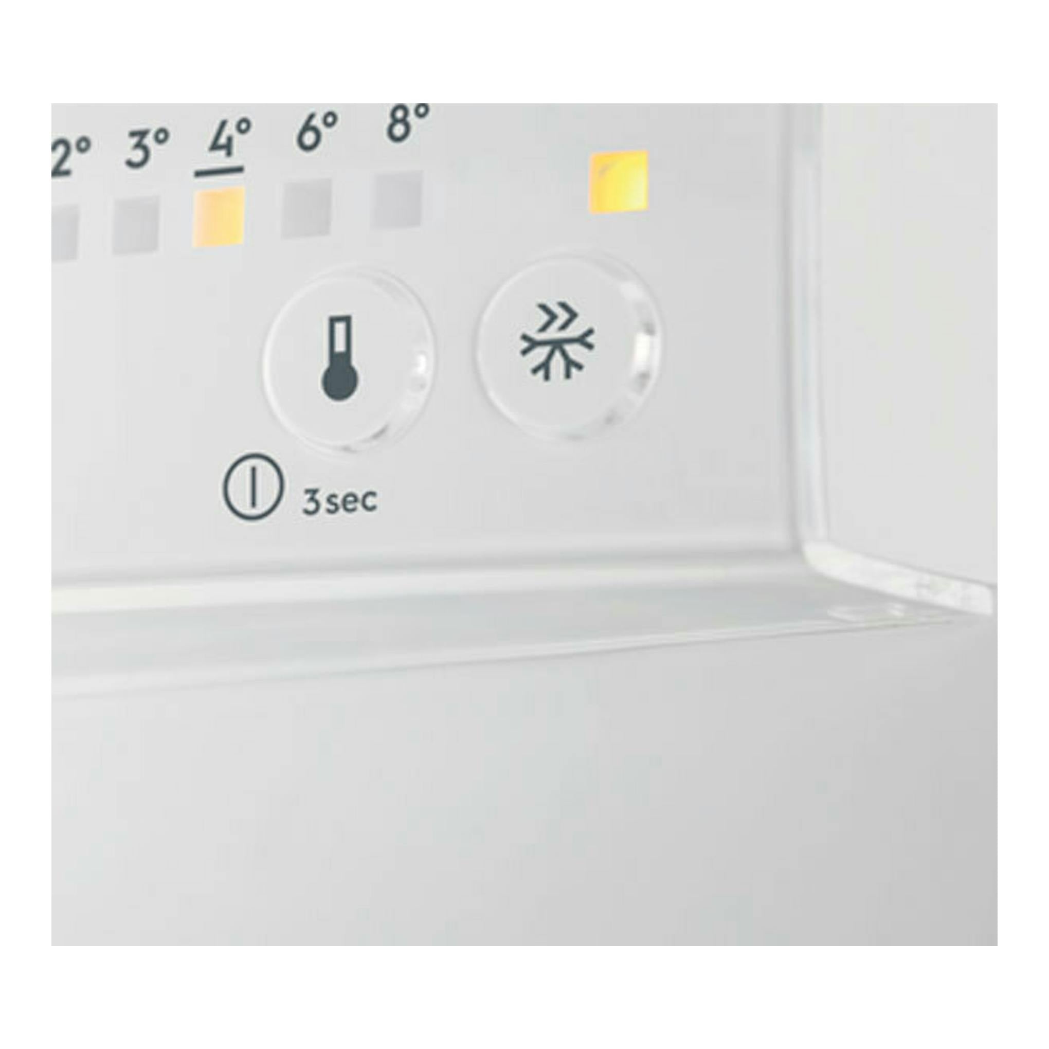 Panel de control blanco de frigorífico integrable Electrolux LNS5LE18S, con temperaturas 2°-8° y dos botones.