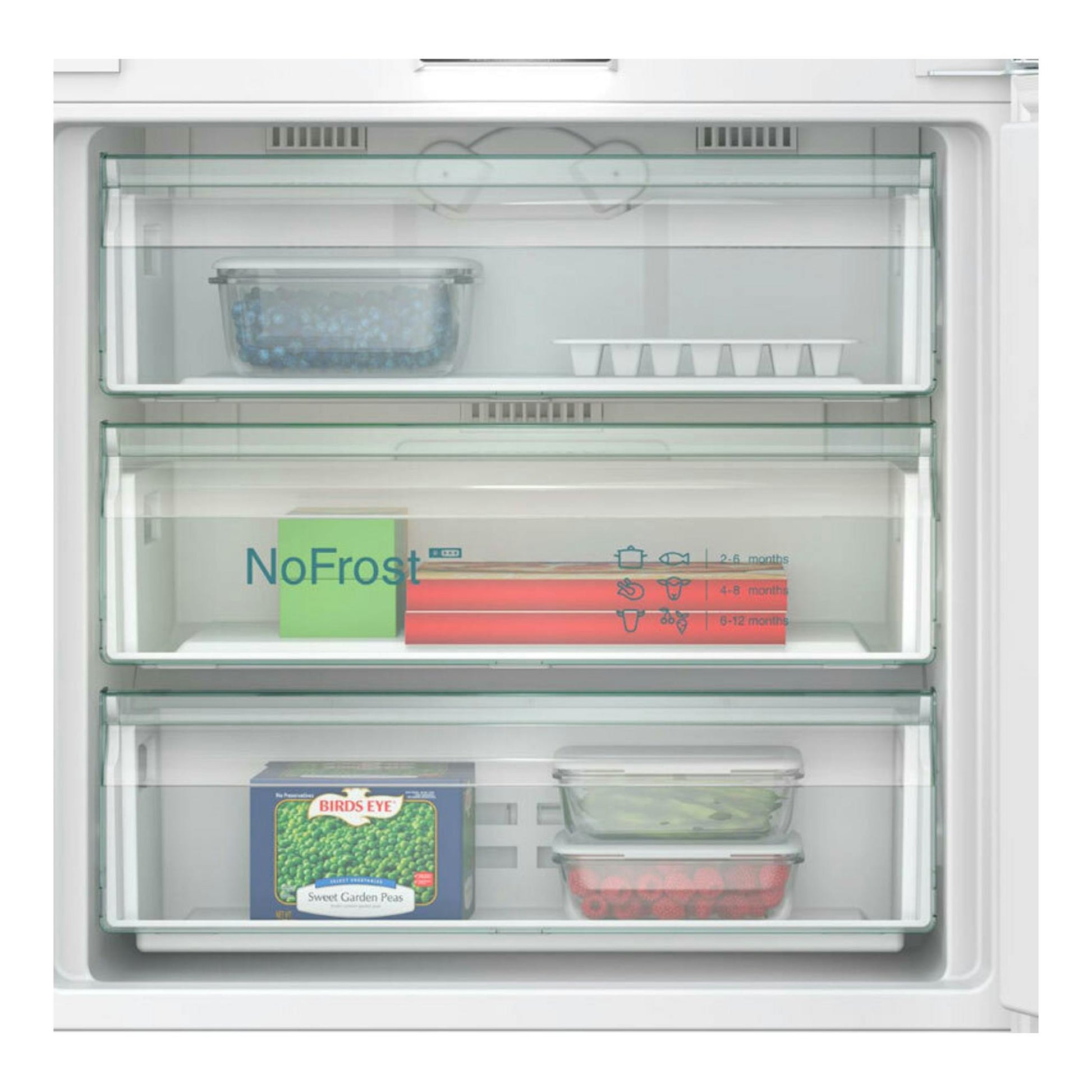 Interior del congelador Siemens KB96NADD0 con tres cajones transparentes, alimentos y compartimentos NoFrost.