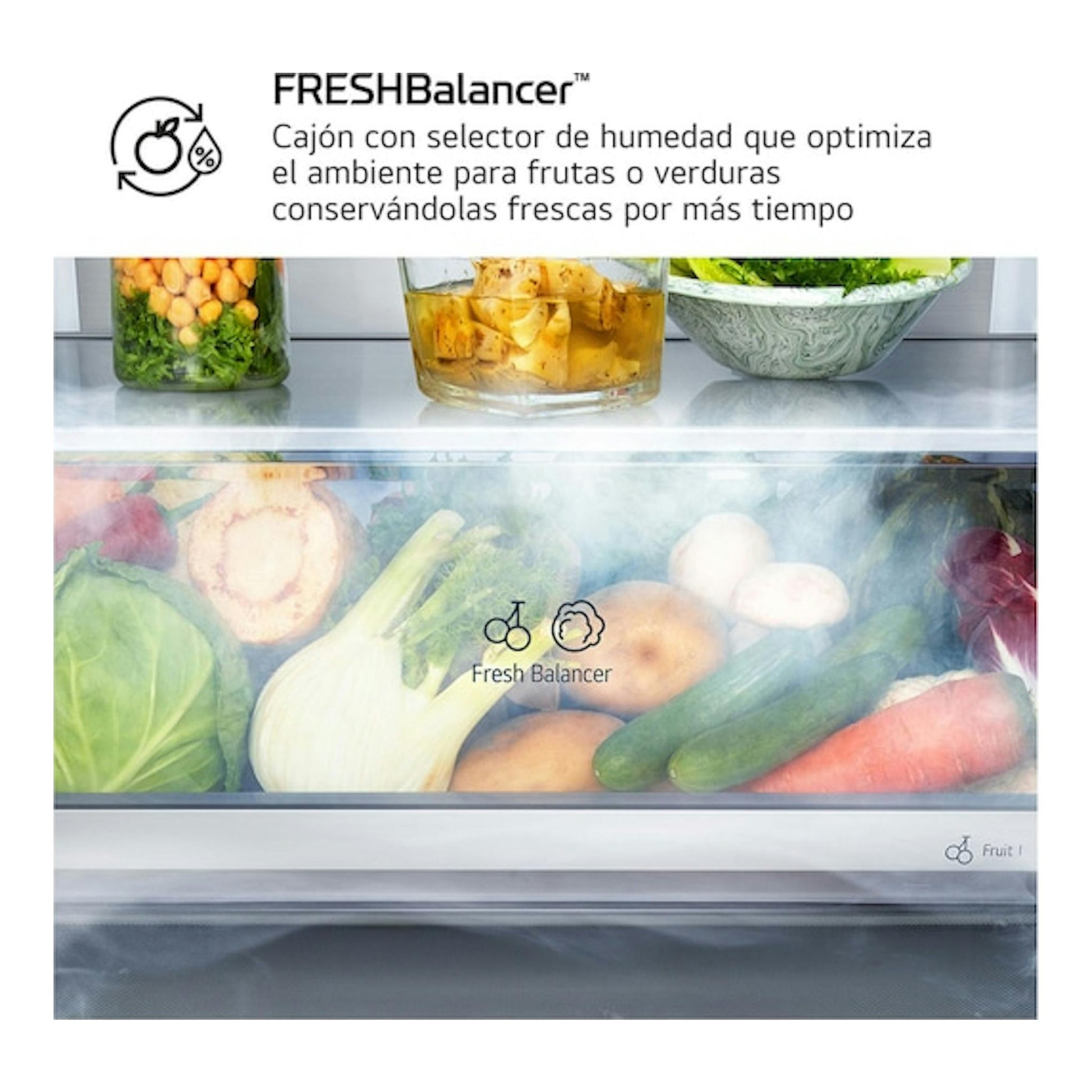 LG GBBS322ASW: cajón frontal FRESHBalancer con frutas y verduras en un compartimento transparente.