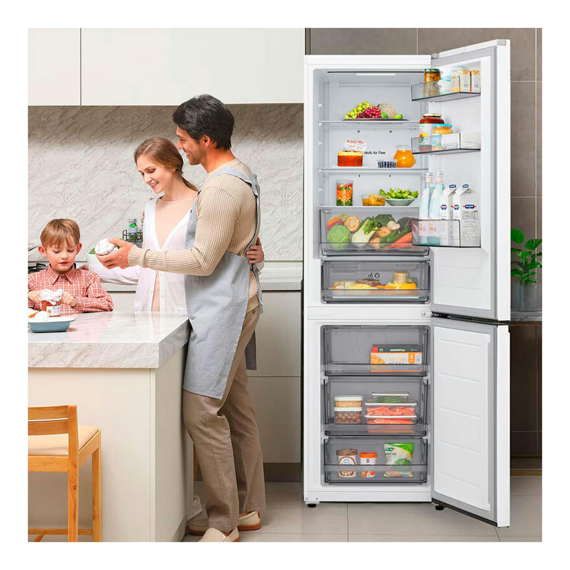 Frigorífico combi LG GBBSJ10ESW blanco, abierto, vista frontal, con alimentos en ambos compartimentos.