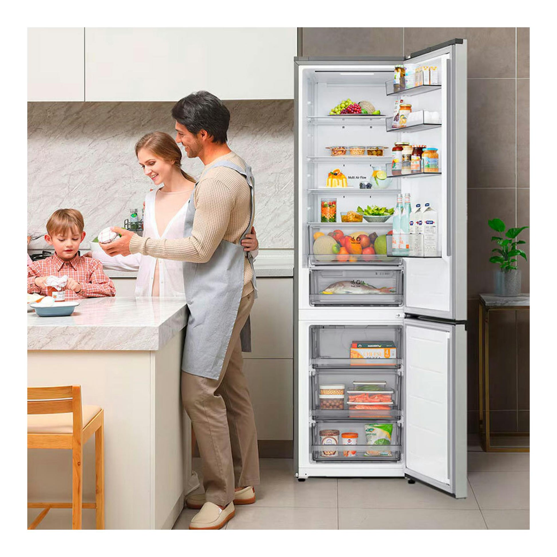 Frigorífico combi LG GBBSJ20DPY inox, vista frontal abierta, con compartimentos y alimentos visibles.