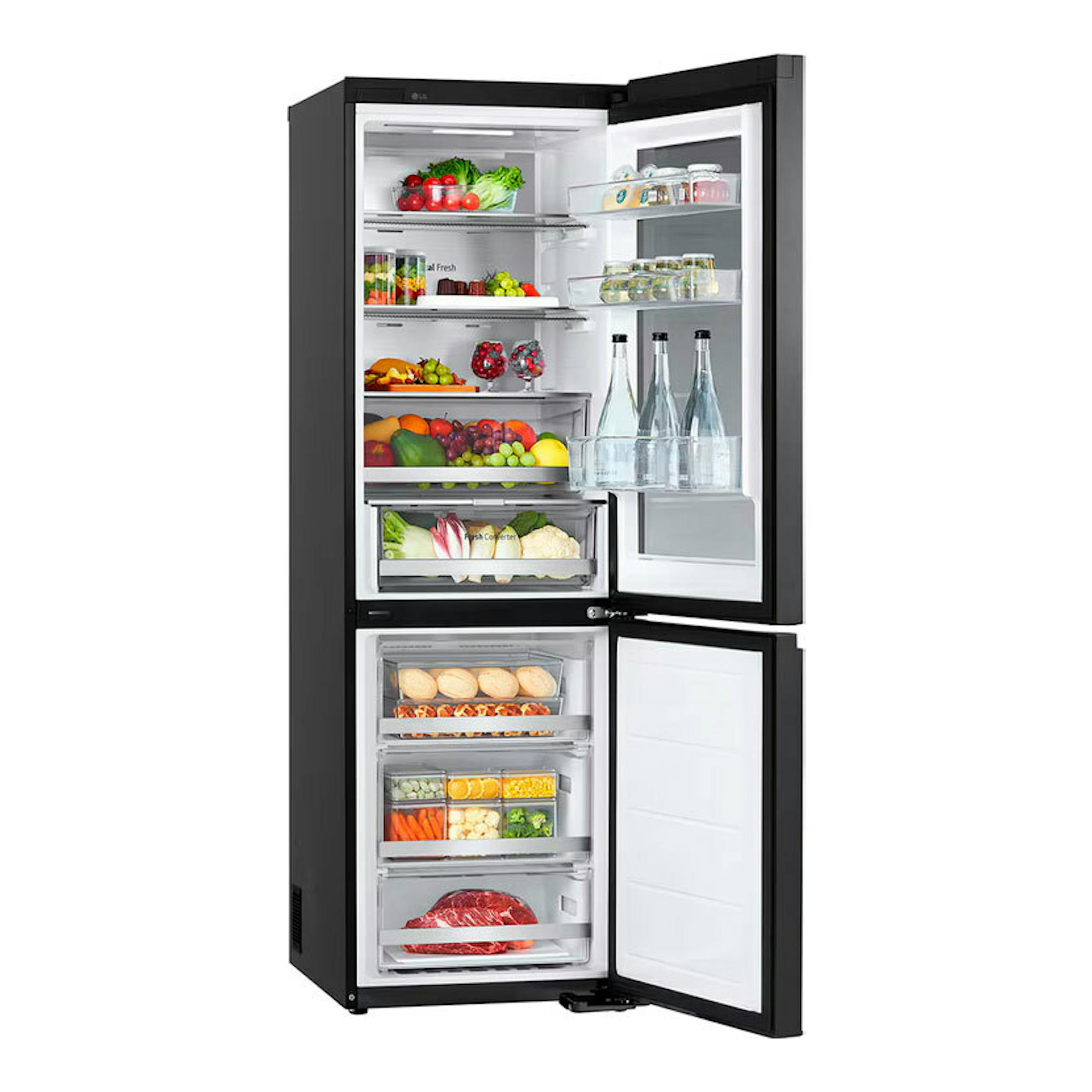 Frigorífico combi LG GBG5160CEV negro, vista frontal con puertas abiertas y compartimentos visibles.