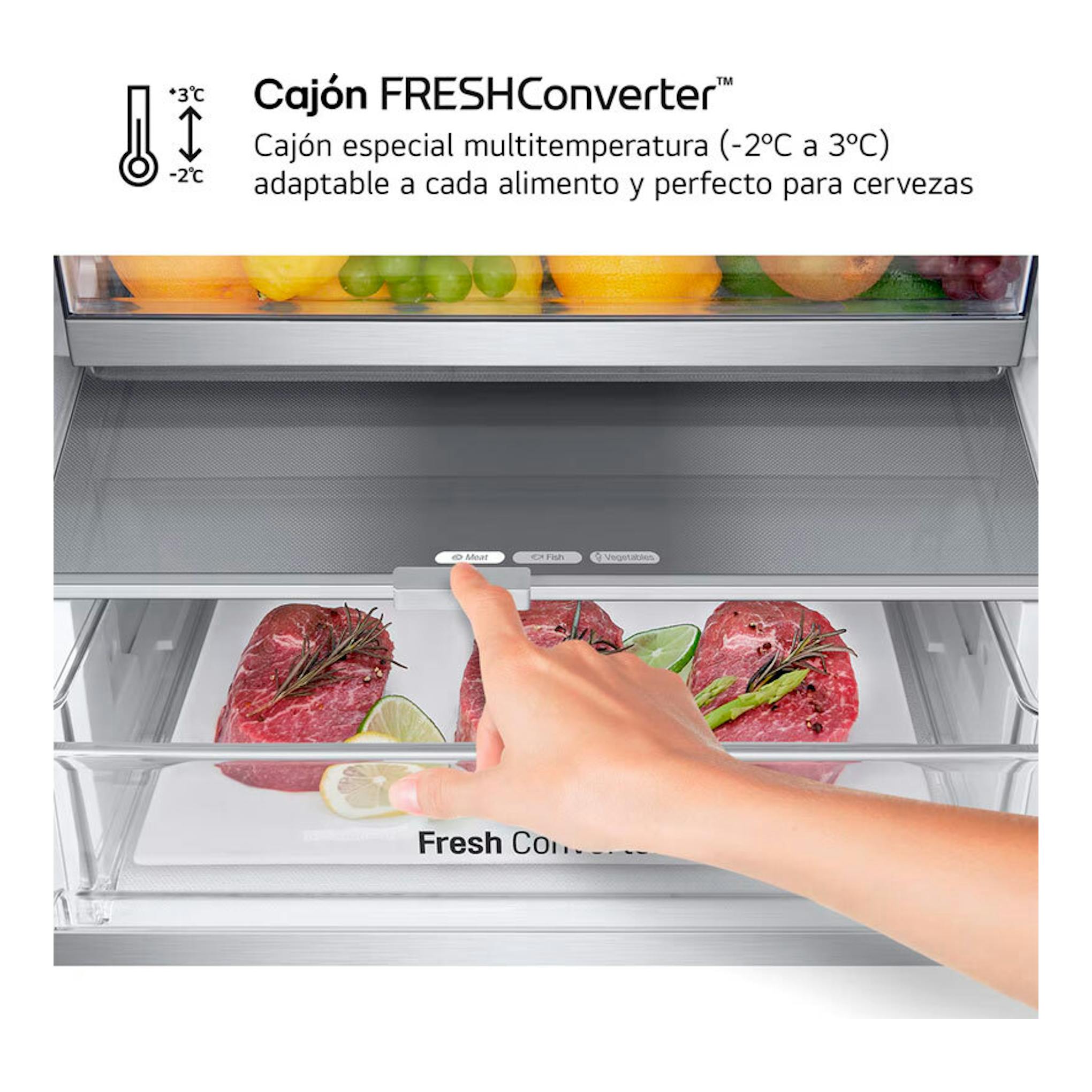 Interior de frigorífico LG GBV7280AMB Inox, cajón Fresh Converter con carne y mano ajustando selector.