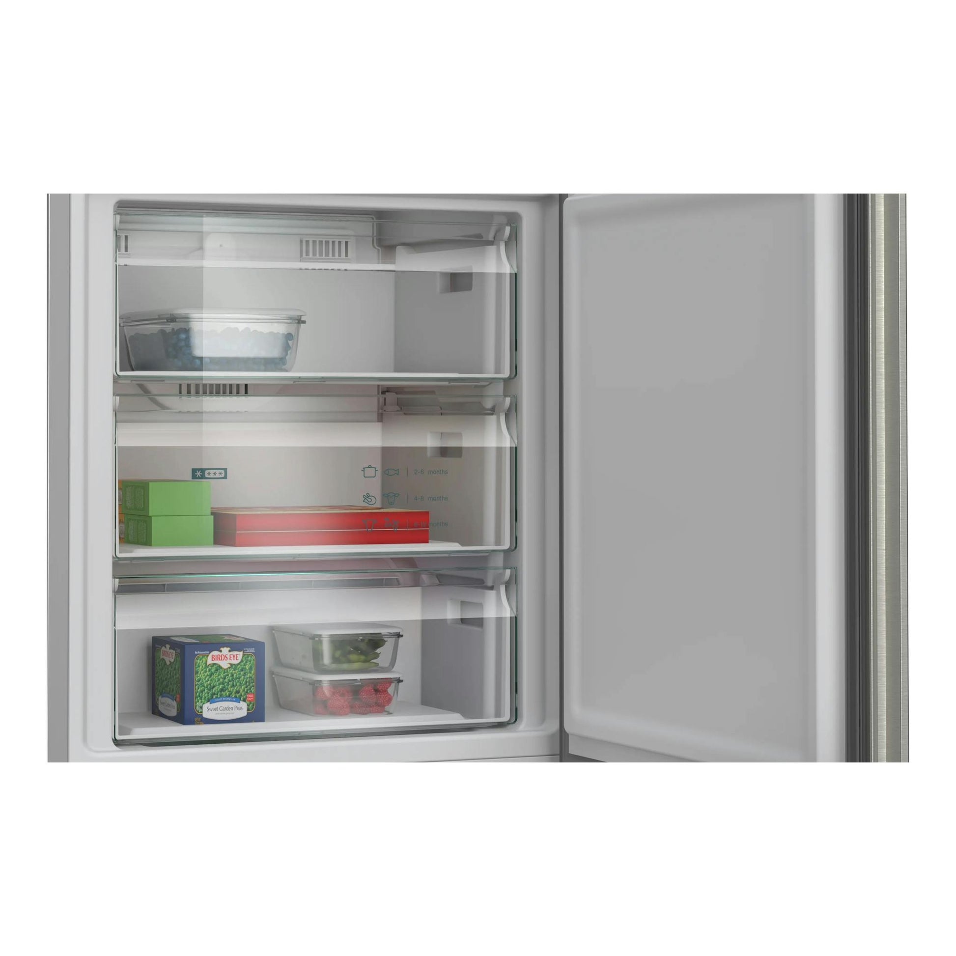 Vista frontal de frigorífico combi Siemens KG49NVICG abierto, interior blanco con baldas de cristal y alimentos.