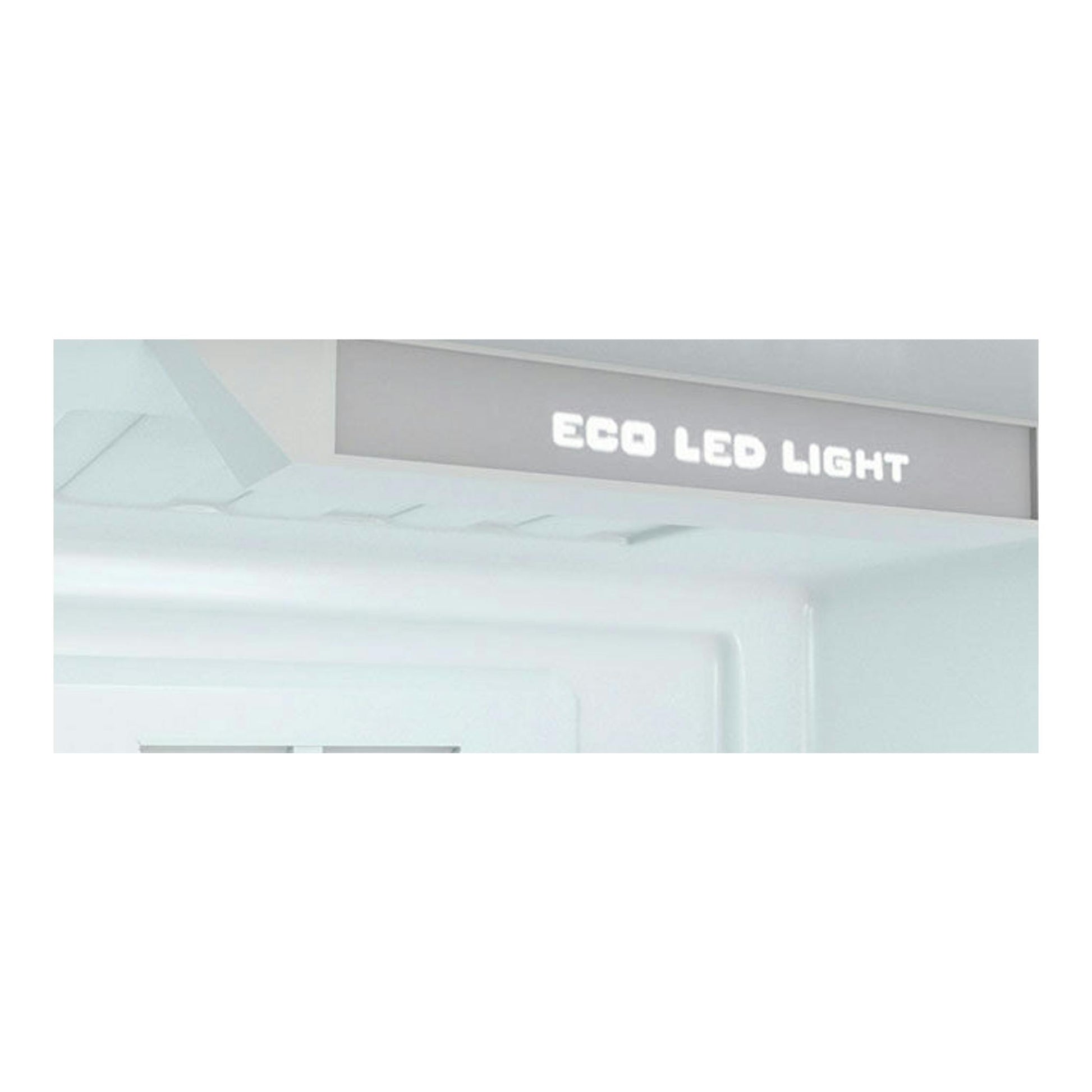 Interior de frigorífico Teka NFL345C Inox, vista frontal, con luz LED y estantes blancos vacíos.