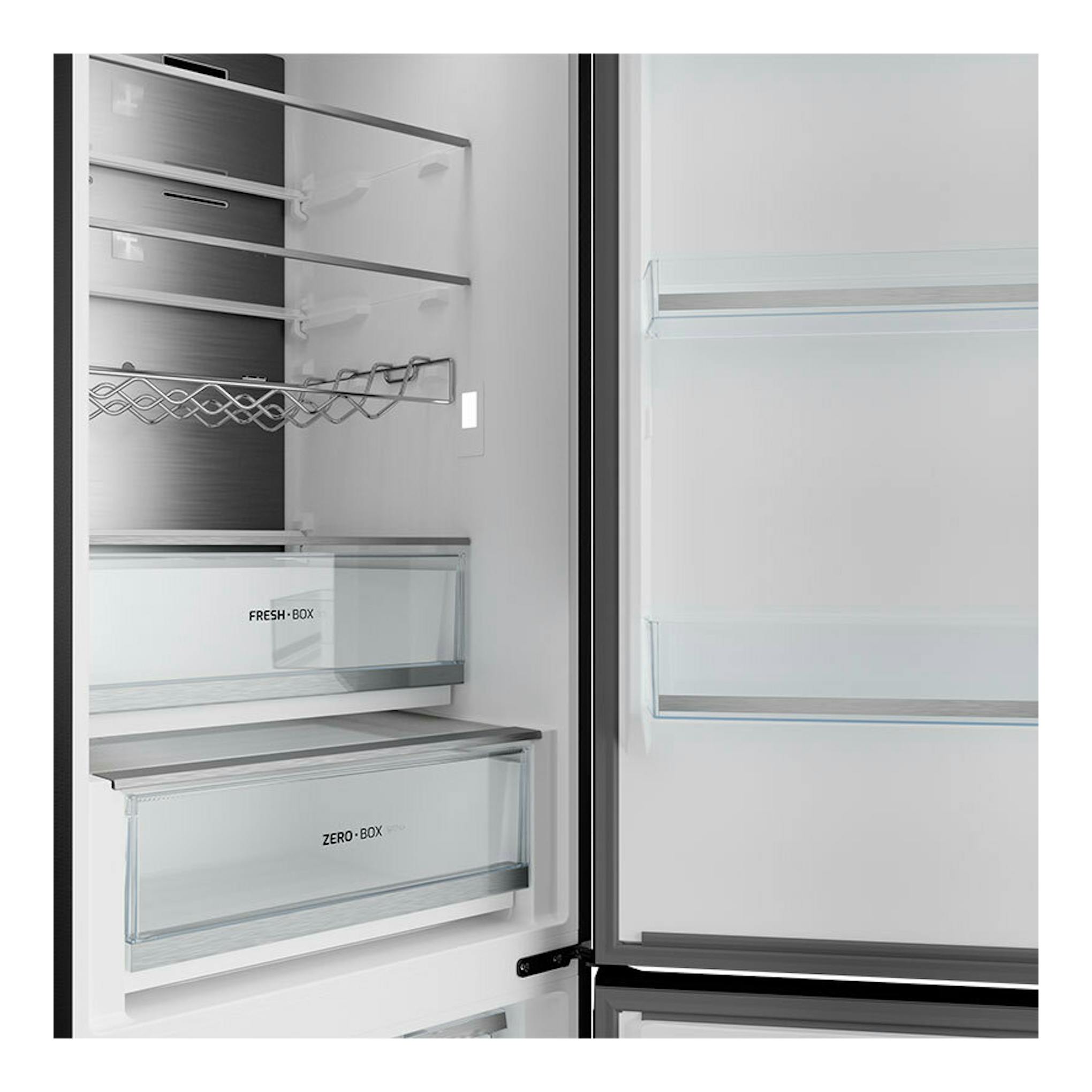Frigorífico combi Teka RBF88670 cristal negro, interior abierto con baldas, botellero y cajones Fresh Box y Zero Box.
