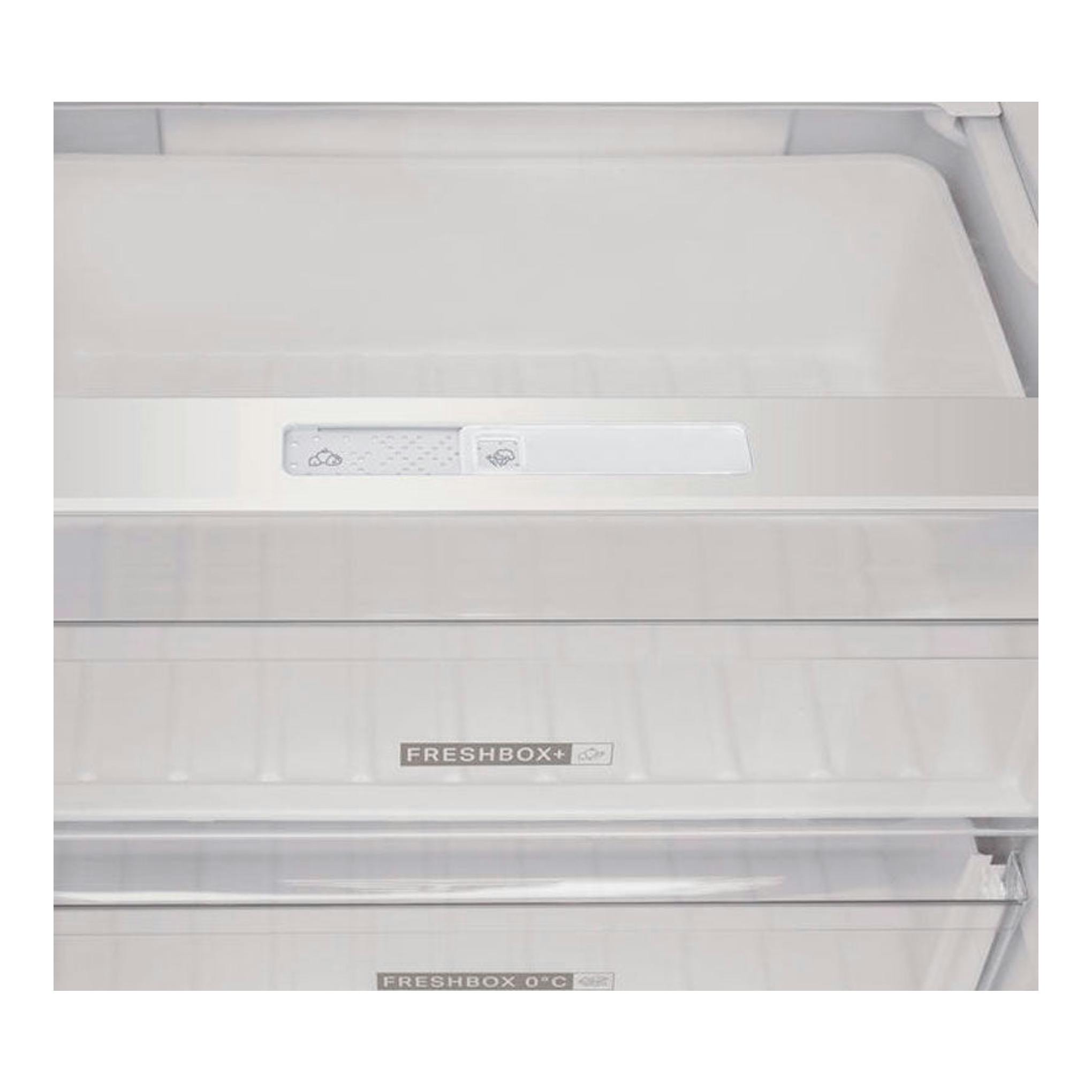 Interior de frigorífico combi Whirlpool W7 821O W blanco, vista frontal de cajones FreshBox.