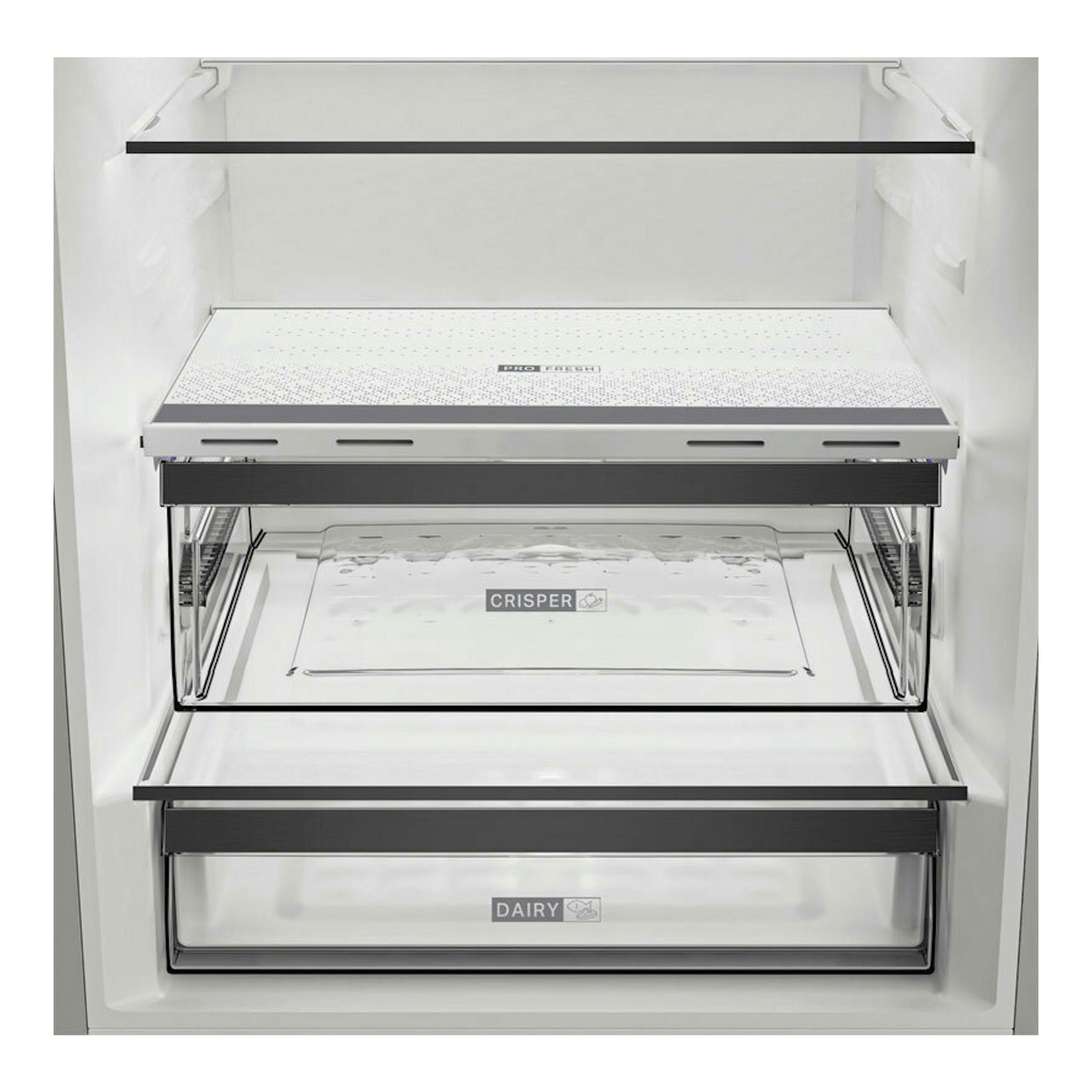 Interior de frigorífico combi Whirlpool WHK26493X5E inox, vista frontal con estantes y cajones transparentes.