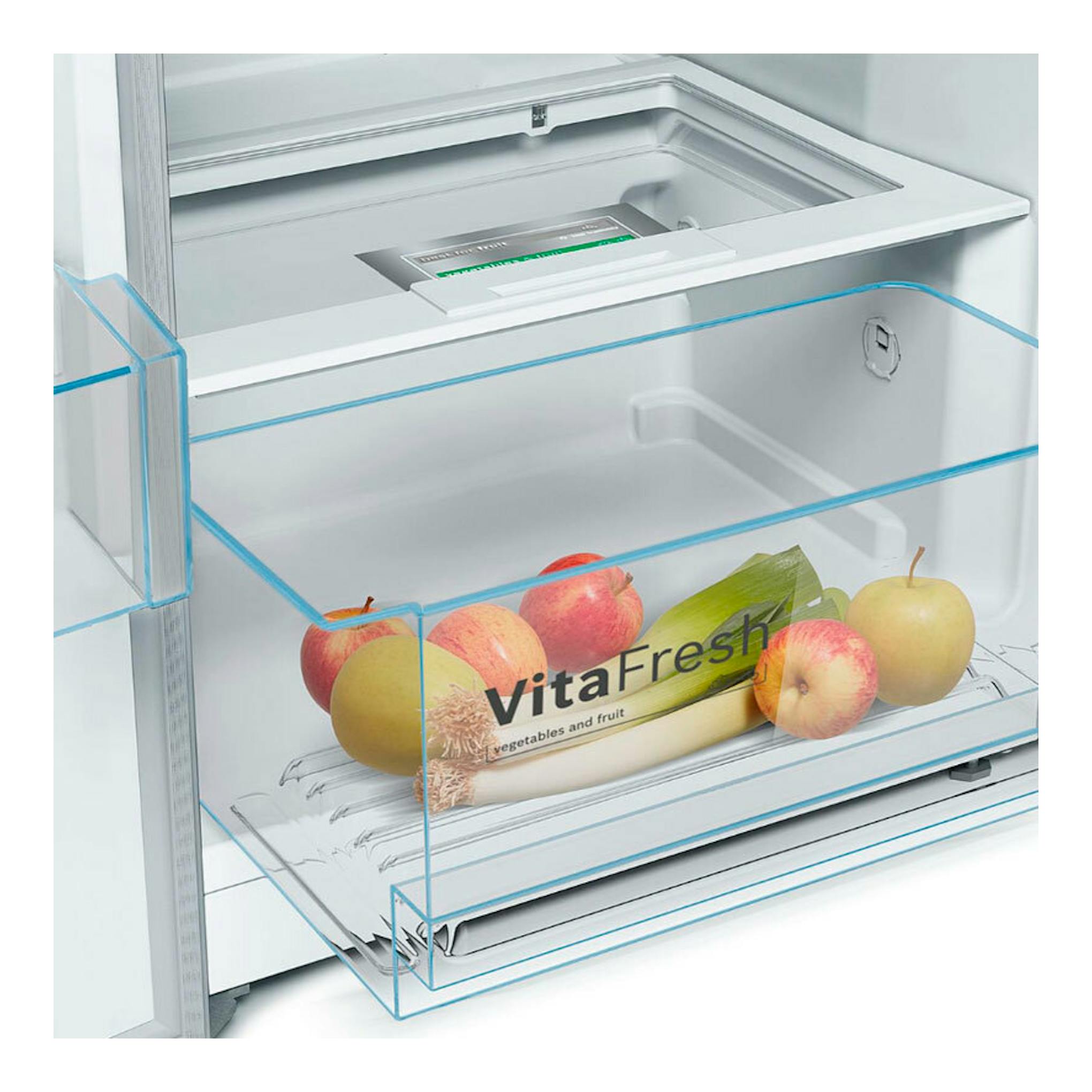 Interior de frigorífico Bosch KSV36FIEP Inox, cajón VitaFresh con frutas.