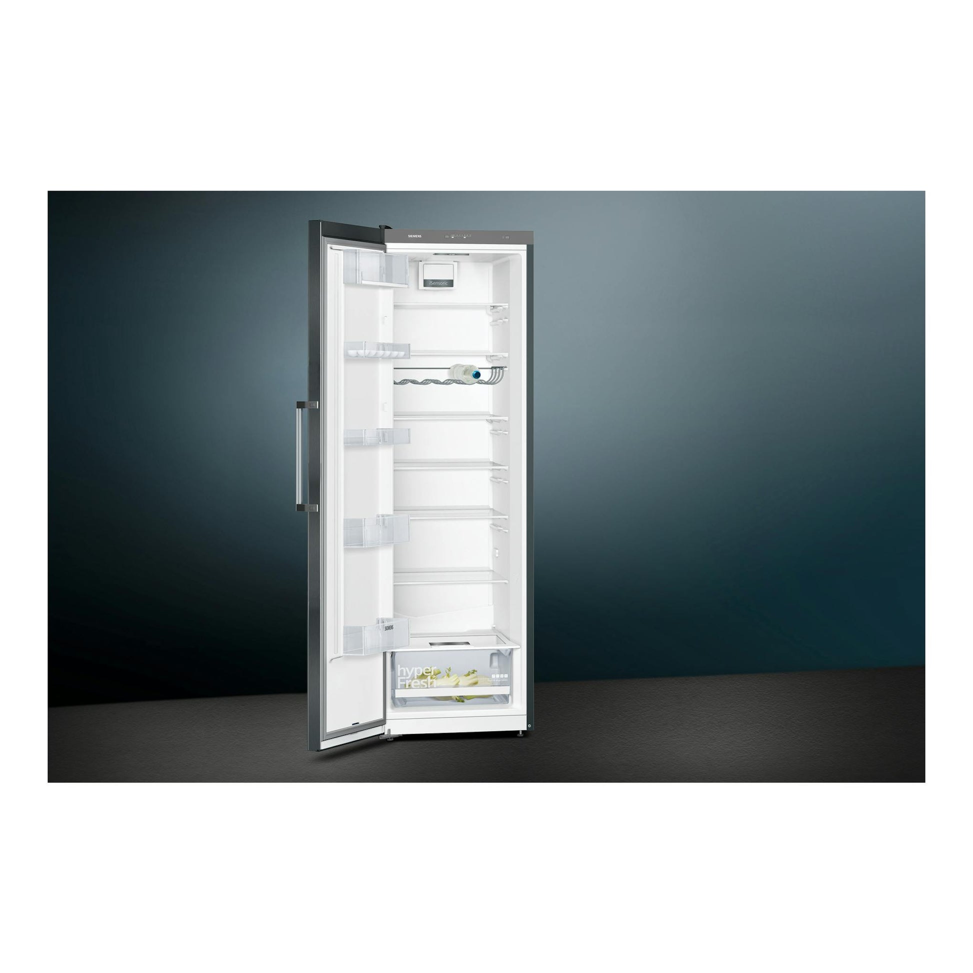 Frigorífico Siemens KS36VVXDP abierto, vista frontal, exterior gris oscuro e interior blanco con estantes.