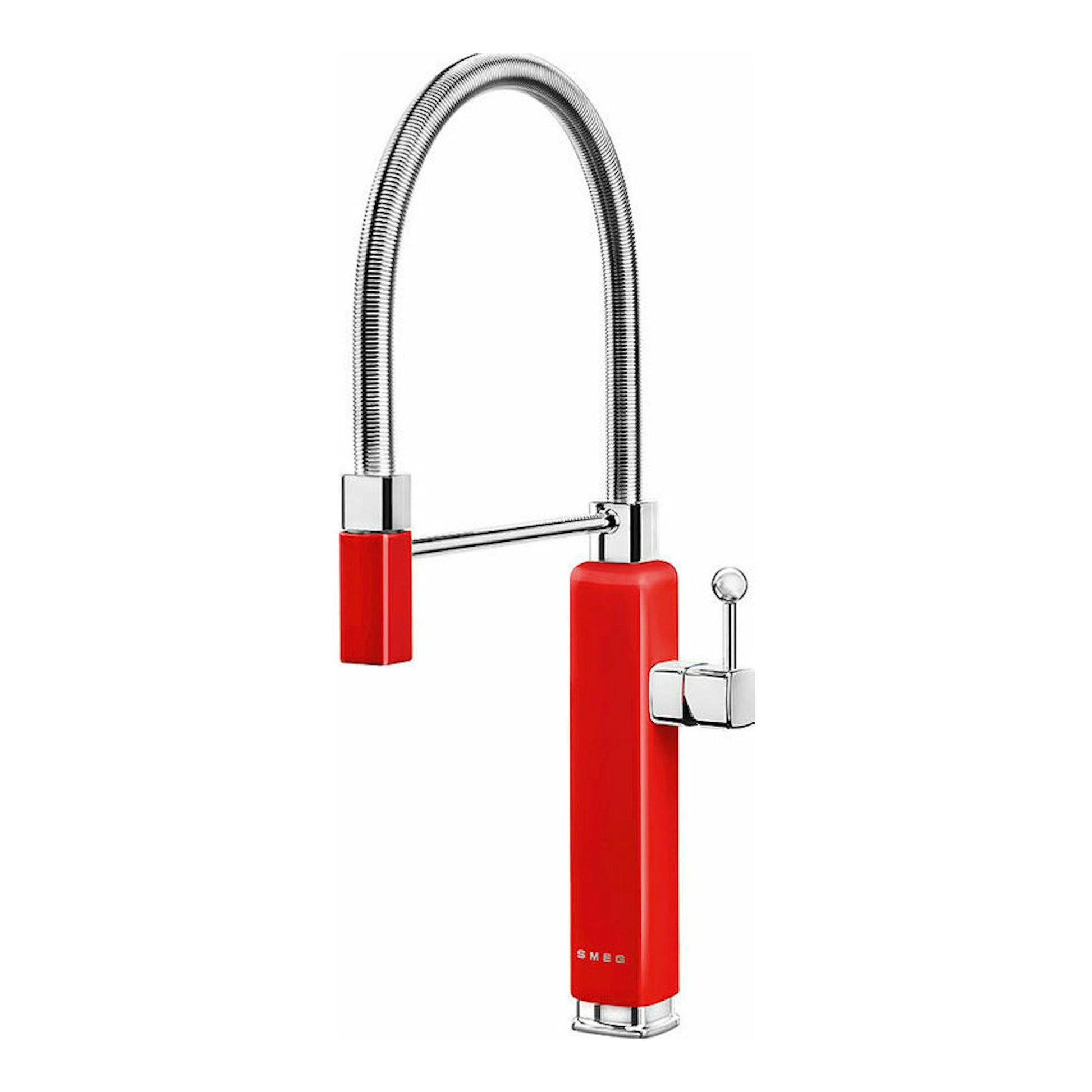 Grifo de cocina Smeg MDF50RD rojo, vista frontal, caño flexible cromado y mando lateral.
