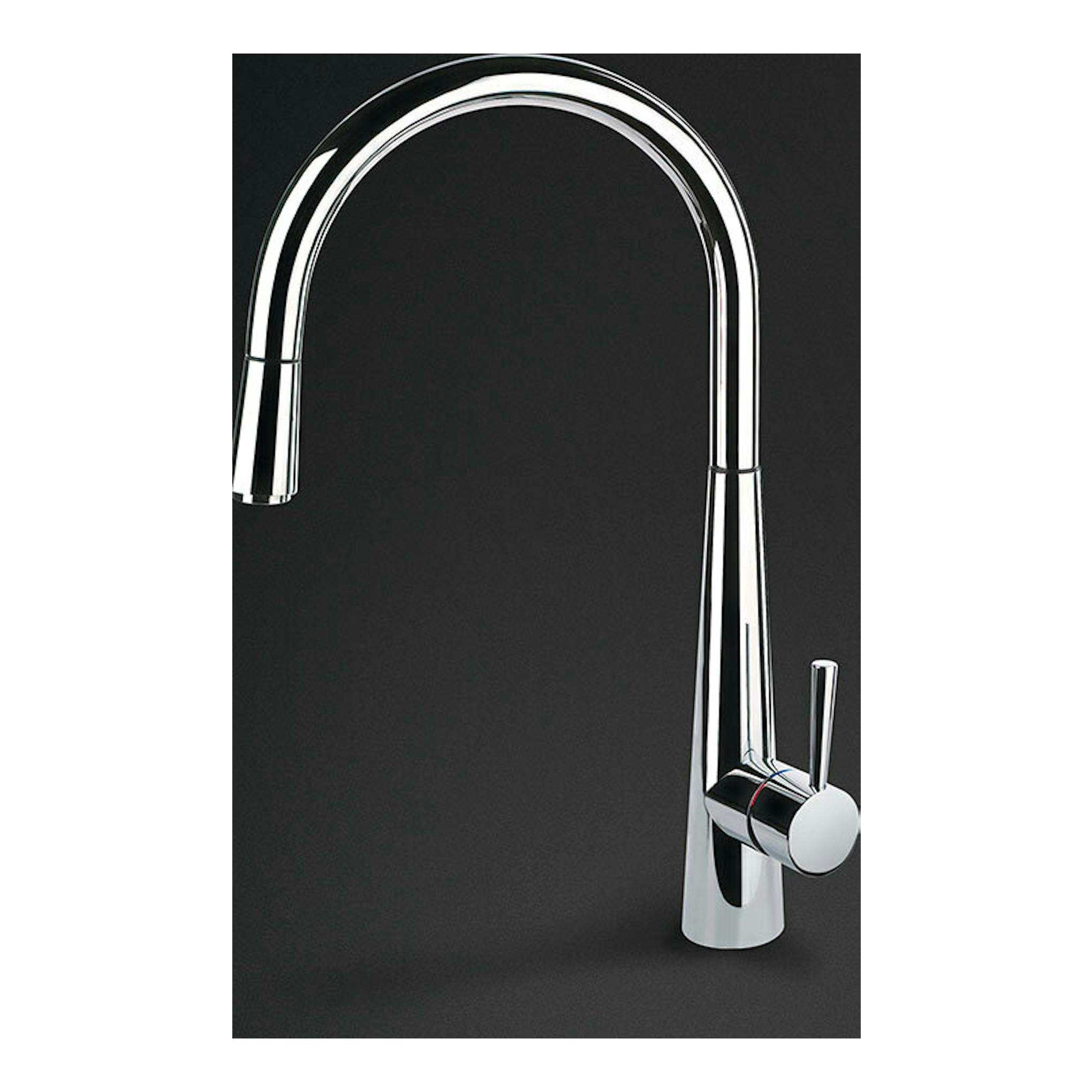 Grifo Smeg MD14CR cromado, de caño alto curvo y mando lateral, vista frontal sobre fondo oscuro.