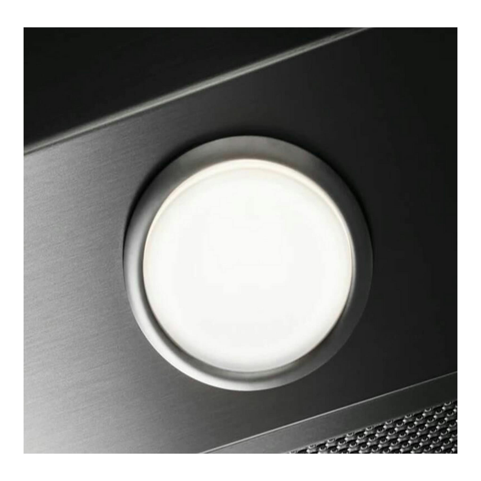 Grupo filtrante AEG DGE5661HM en inox, vista en primer plano del panel metálico con filtro circular blanco.