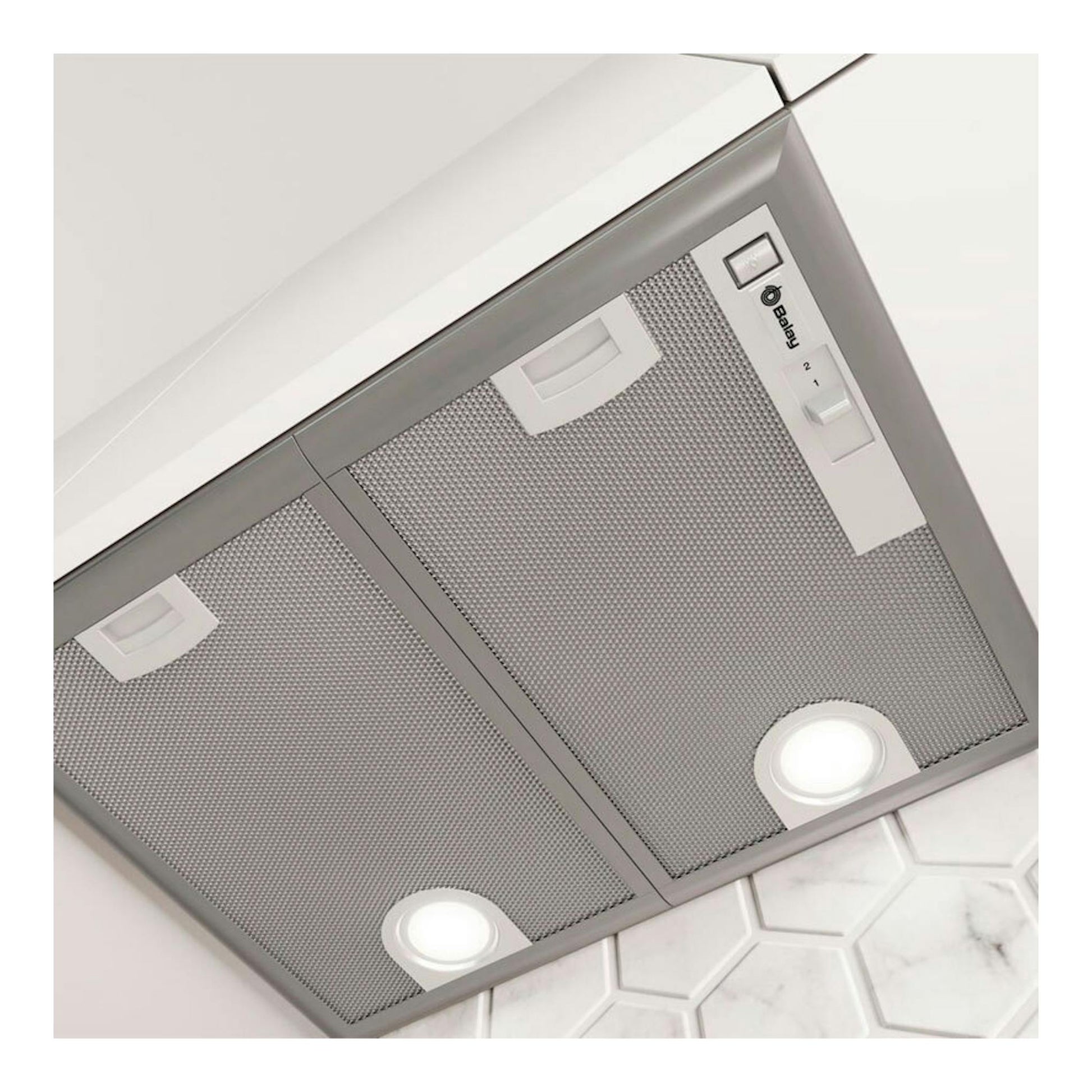 Grupo filtrante Balay 3BF255NG en inox, vista inferior en ángulo, con dos luces y paneles metálicos.
