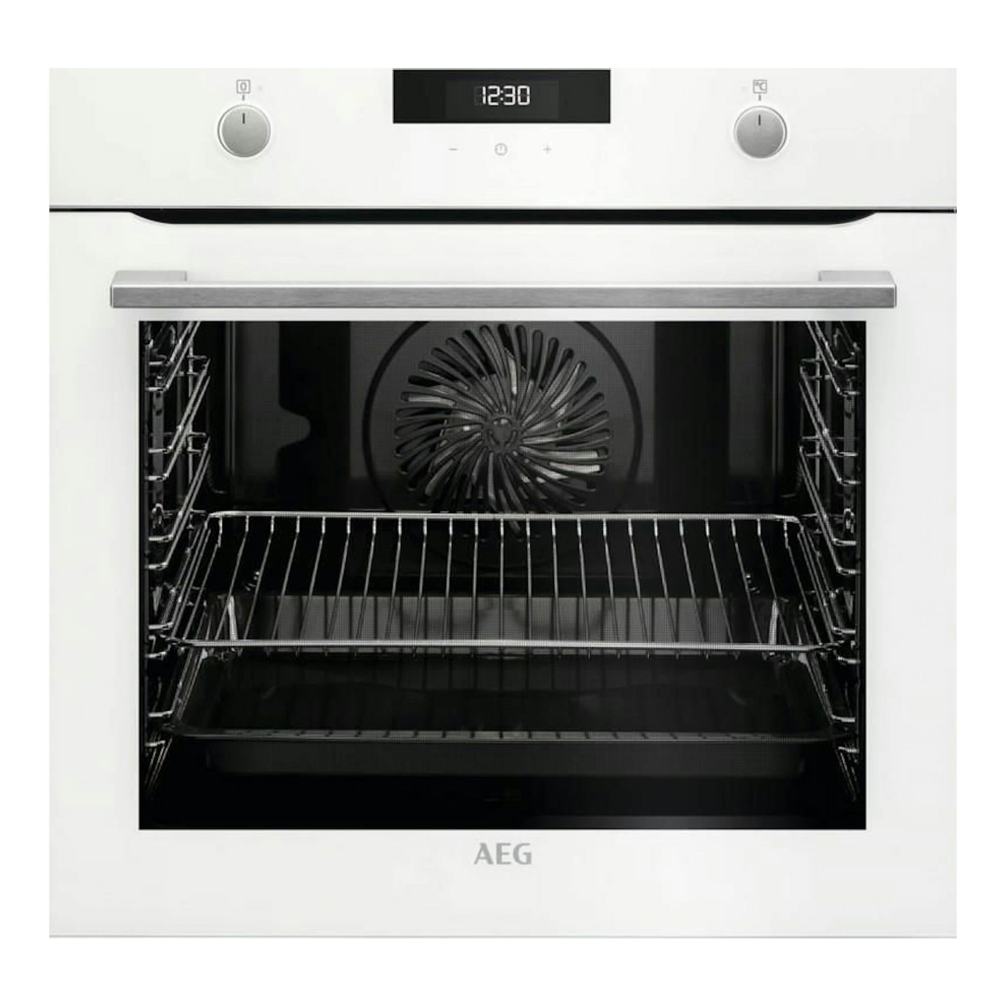 Horno AEG BEK435120W blanco, vista frontal, con panel digital y cavidad interior negra.