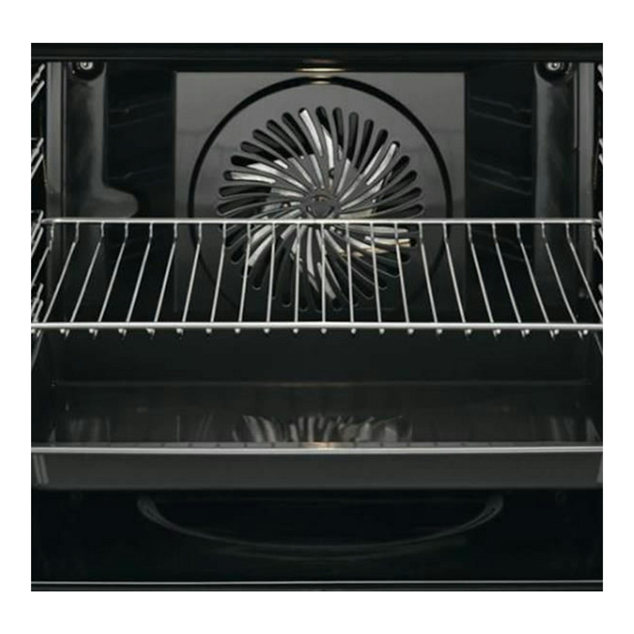 Interior de horno AEG BEK435120W blanco, con ventilador trasero, rejilla central y bandeja inferior.