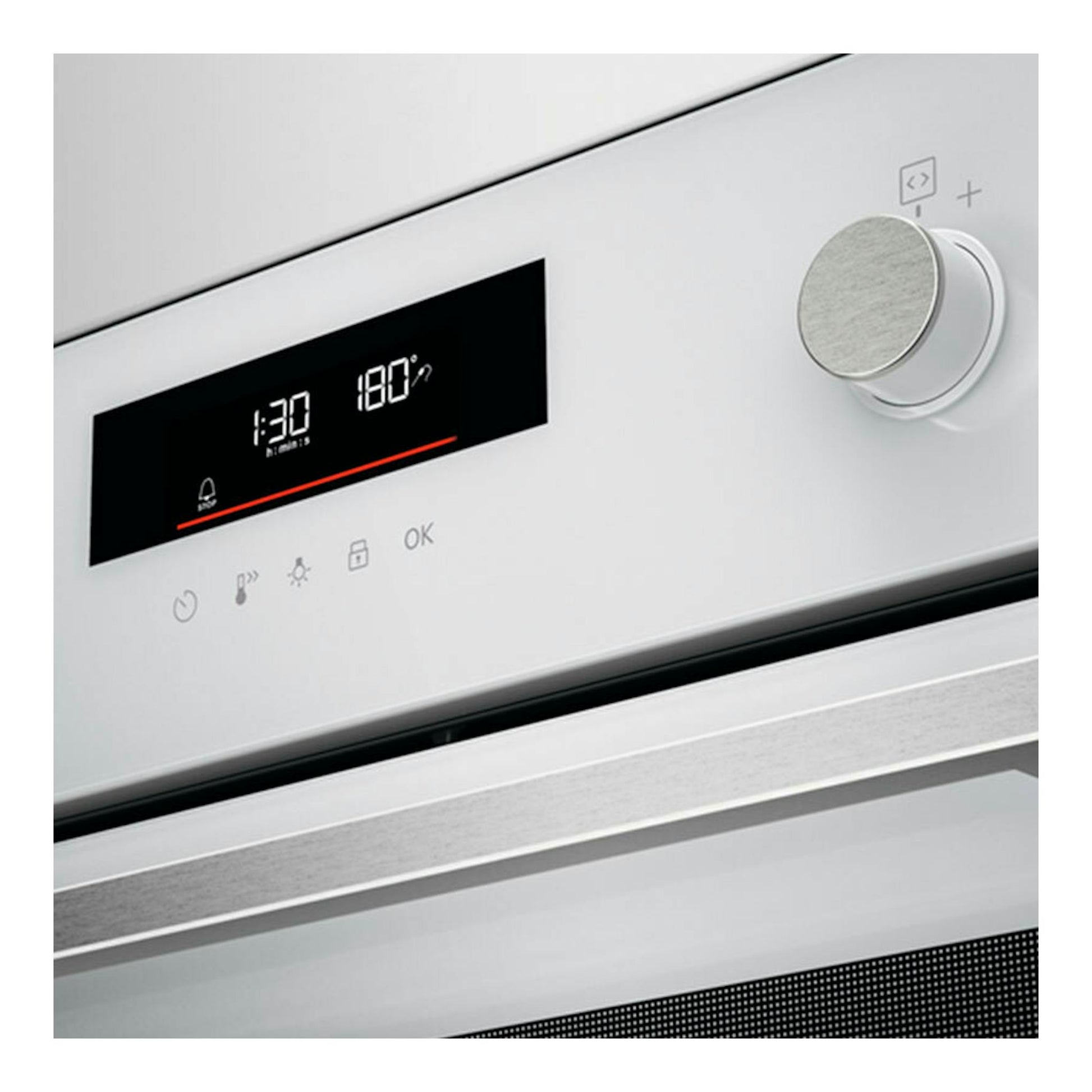 Horno AEG BPS535160W blanco, vista en ángulo del panel frontal con display y mando giratorio.