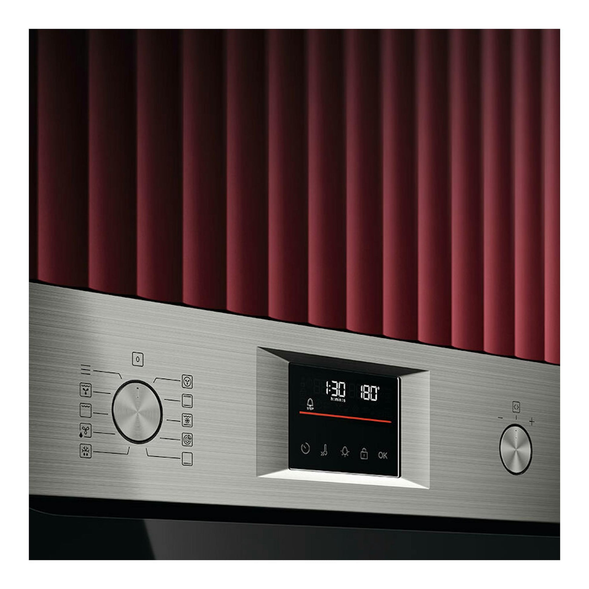 Panel frontal de horno AEG GU5PB43FSM en inox, con dos mandos y pantalla digital iluminada.