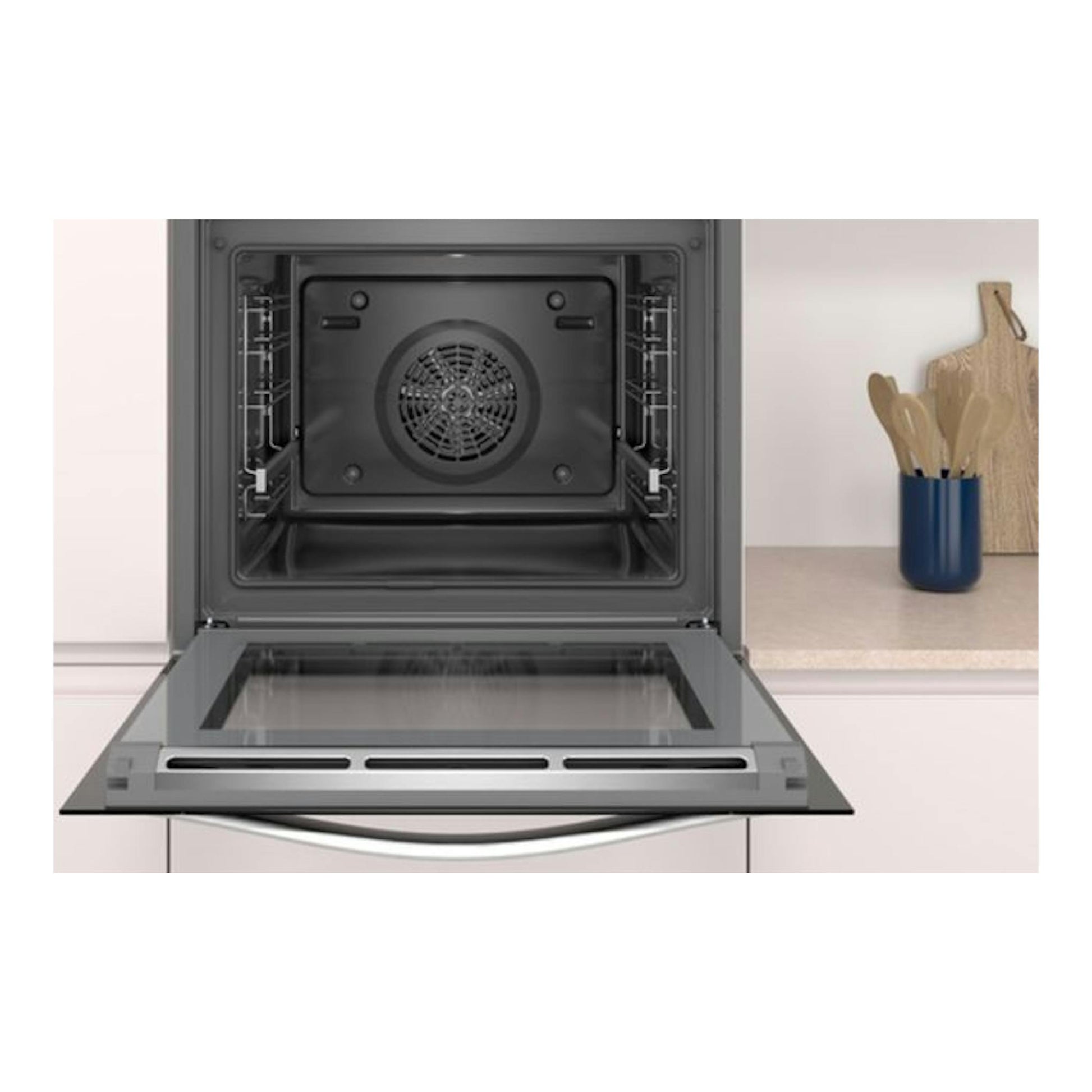 Horno Balay 3HB4841X0 inox, visto de frente con la puerta abatida y el interior negro visible.