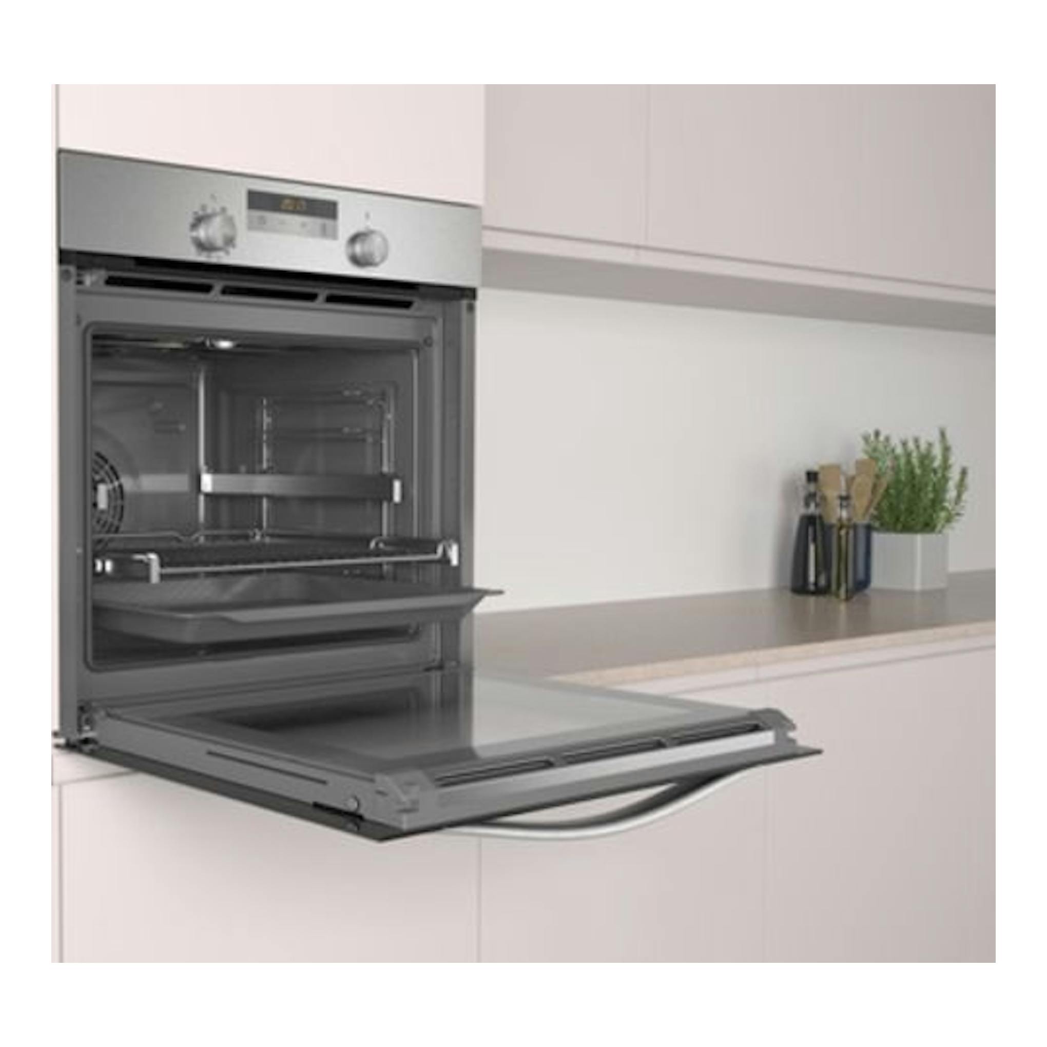 Horno Balay 3HB4841X0 inox empotrado, con la puerta abatible abierta, vista frontal.