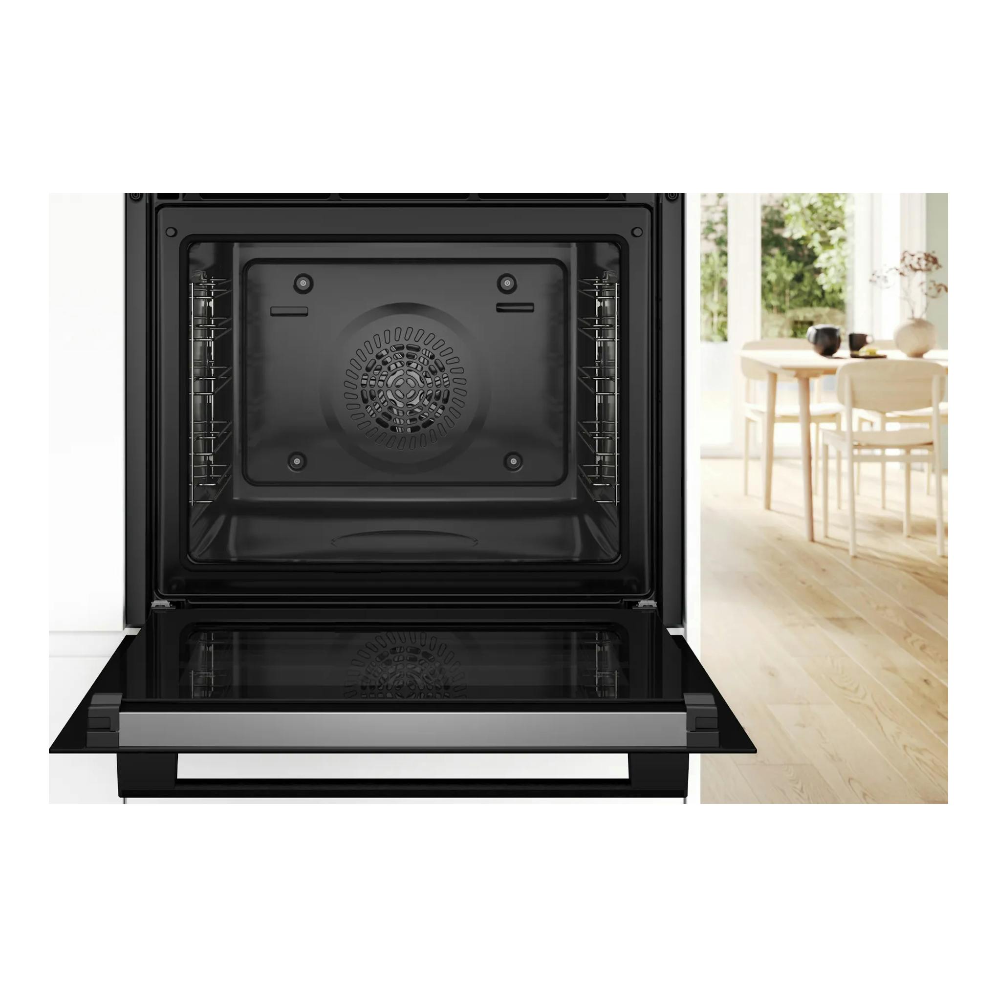 Horno Bosch HBA572BB3F negro, vista frontal con la puerta abierta y el interior visible.