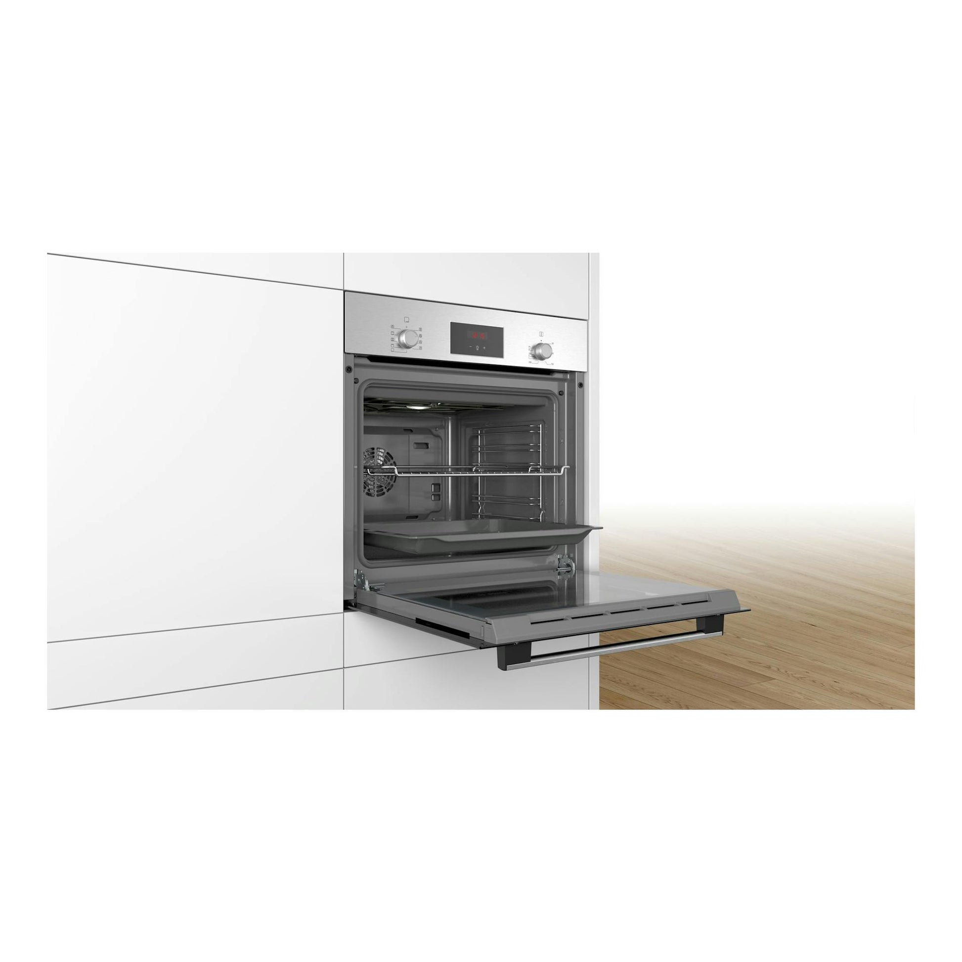 Horno empotrado Bosch HBF114BS1 de acero inoxidable, con puerta abatible abierta y panel frontal con mandos.