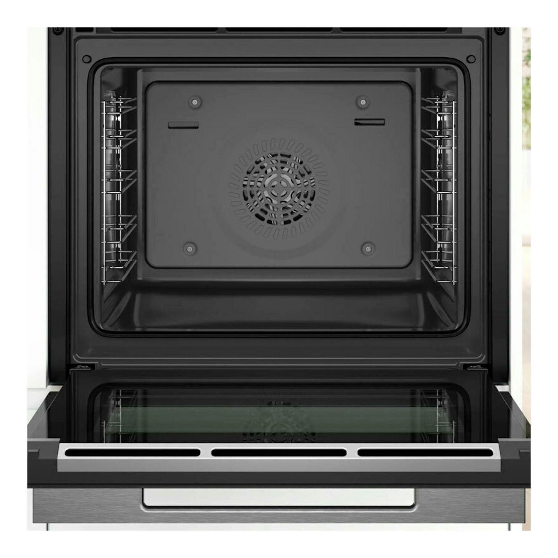 Horno Bosch HBG7341W1 blanco, vista frontal del interior abierto con ventilador central y bandeja inferior.