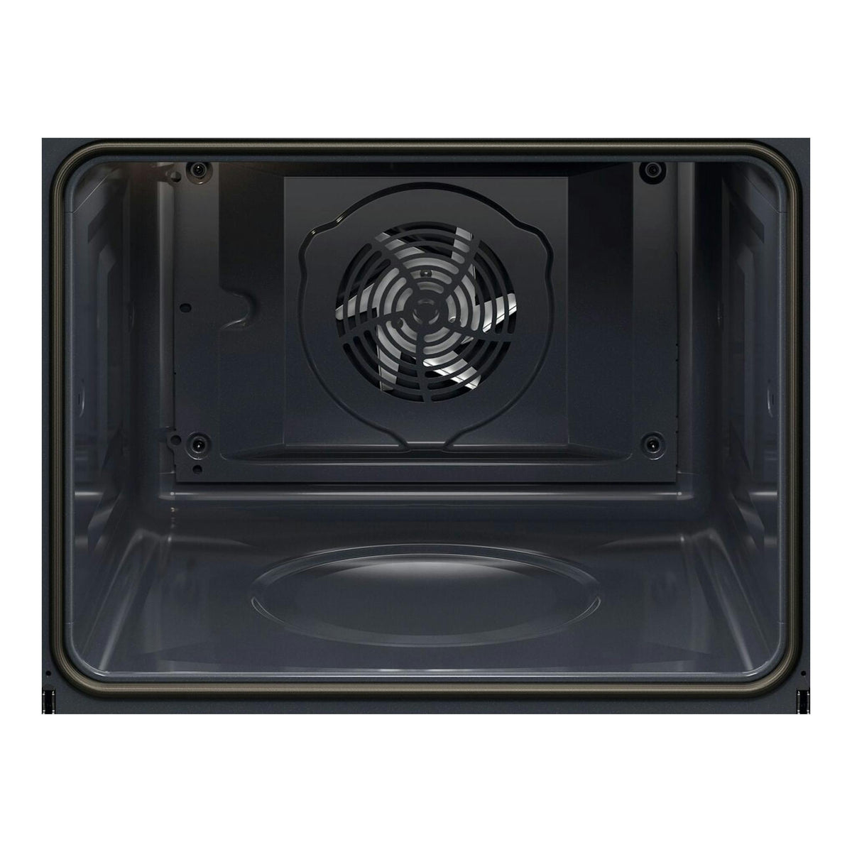 Interior de horno Electrolux COP846X1 negro, vista frontal del compartimento con ventilador trasero.