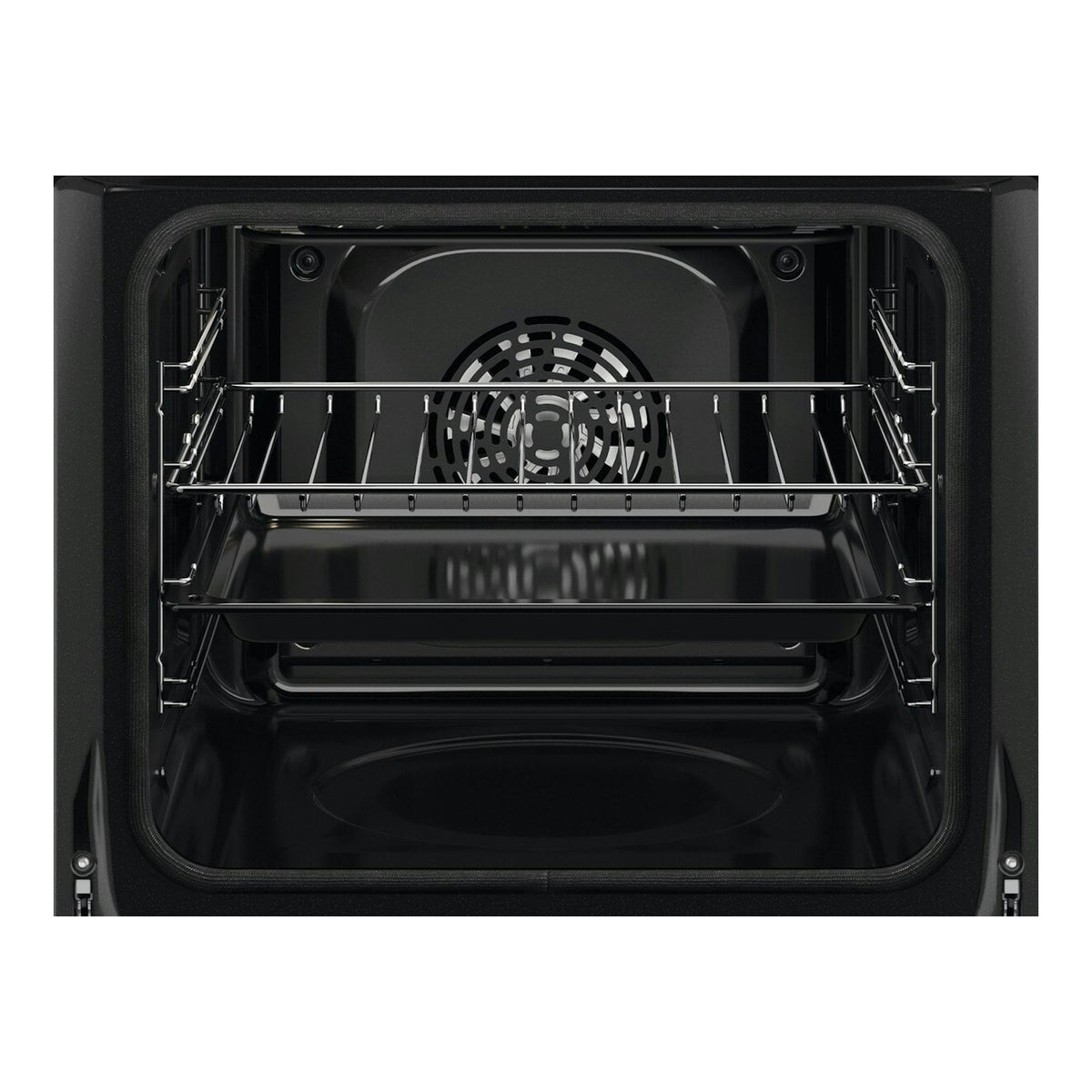 Interior de horno Electrolux EOH4P46BX en negro, con ventilador trasero, guías laterales y bandeja.
