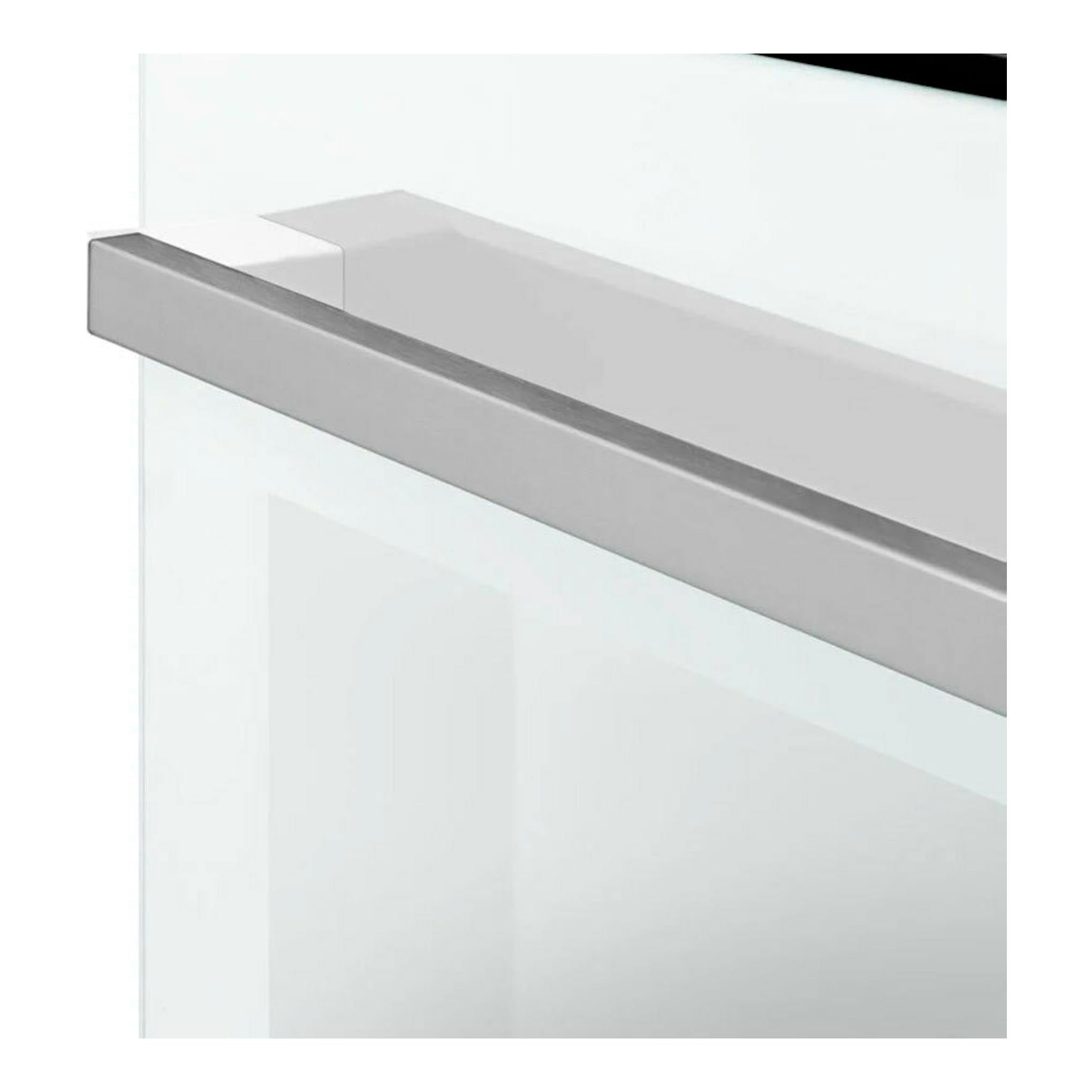 Horno Fagor 9H-185BB blanco, vista parcial en primer plano de la puerta de cristal y asa plateada.