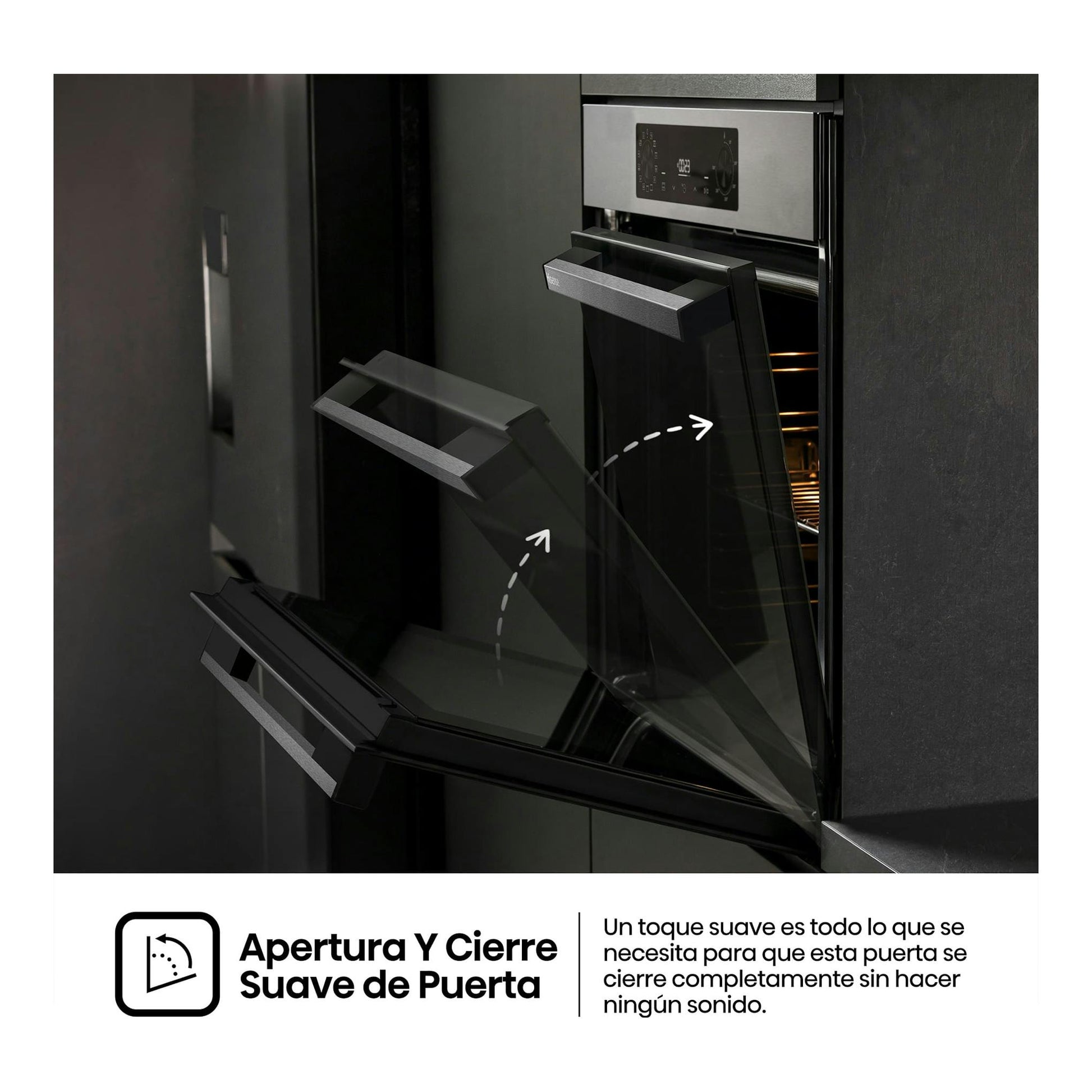 Horno Hisense BI64223EPX inox, vista frontal con puerta abatible abierta y panel de control.